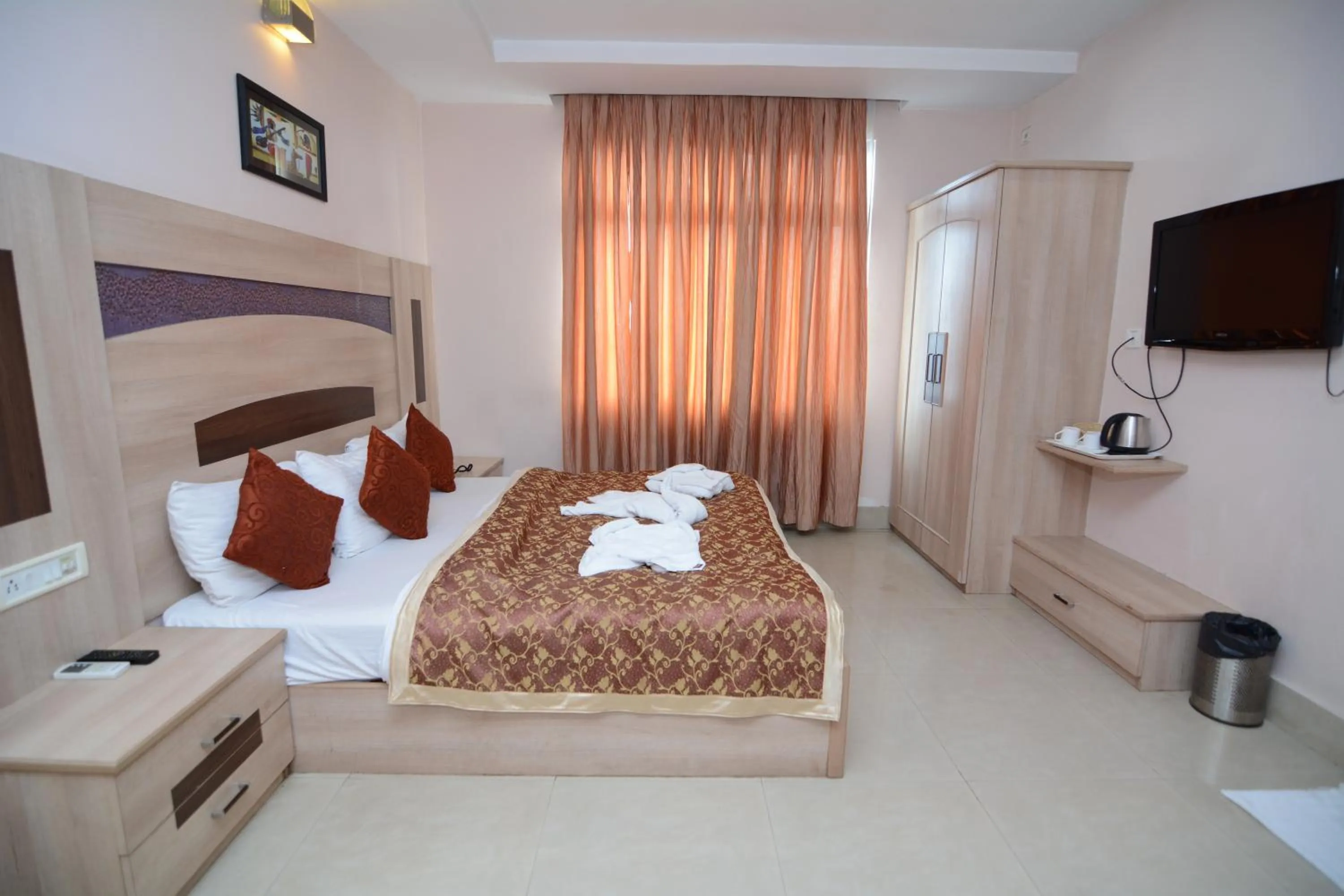 Bed in Hotel Royal Highness