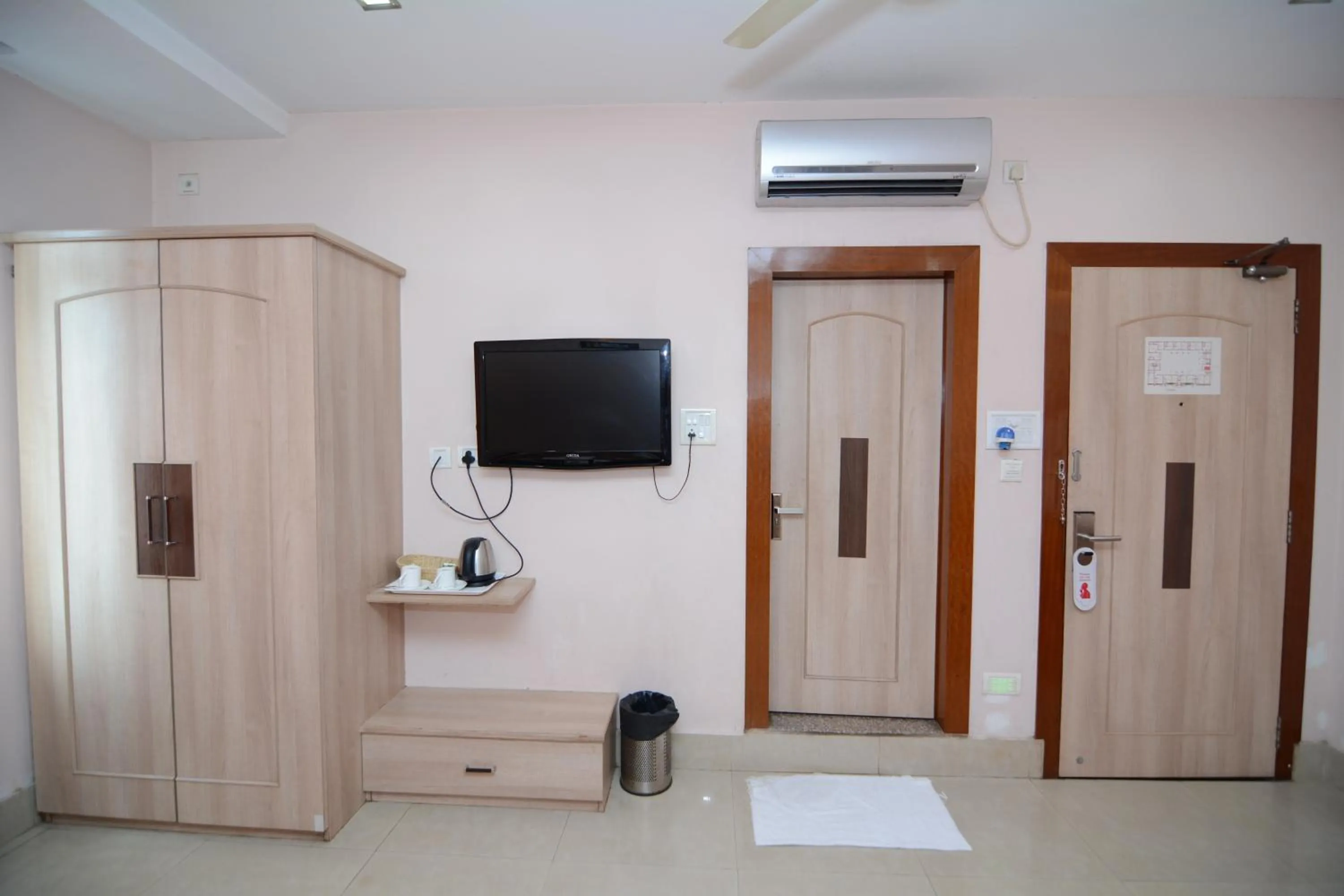 Photo of the whole room in Hotel Royal Highness