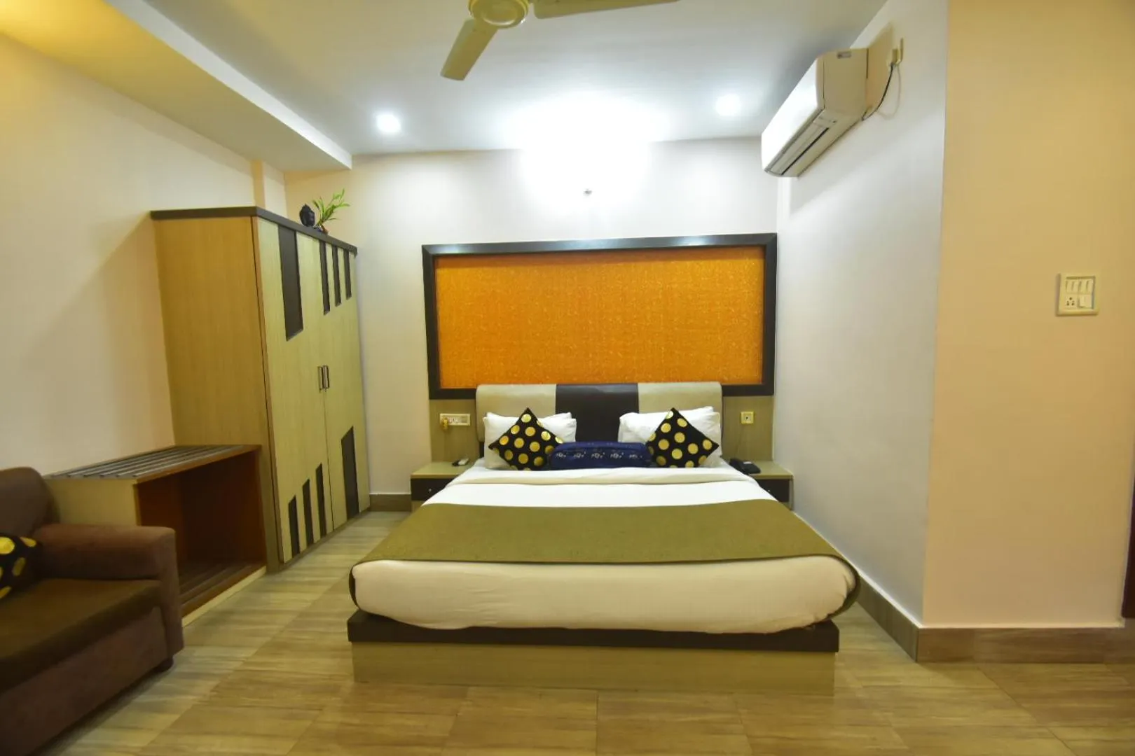 Bed in Hotel Royal Highness