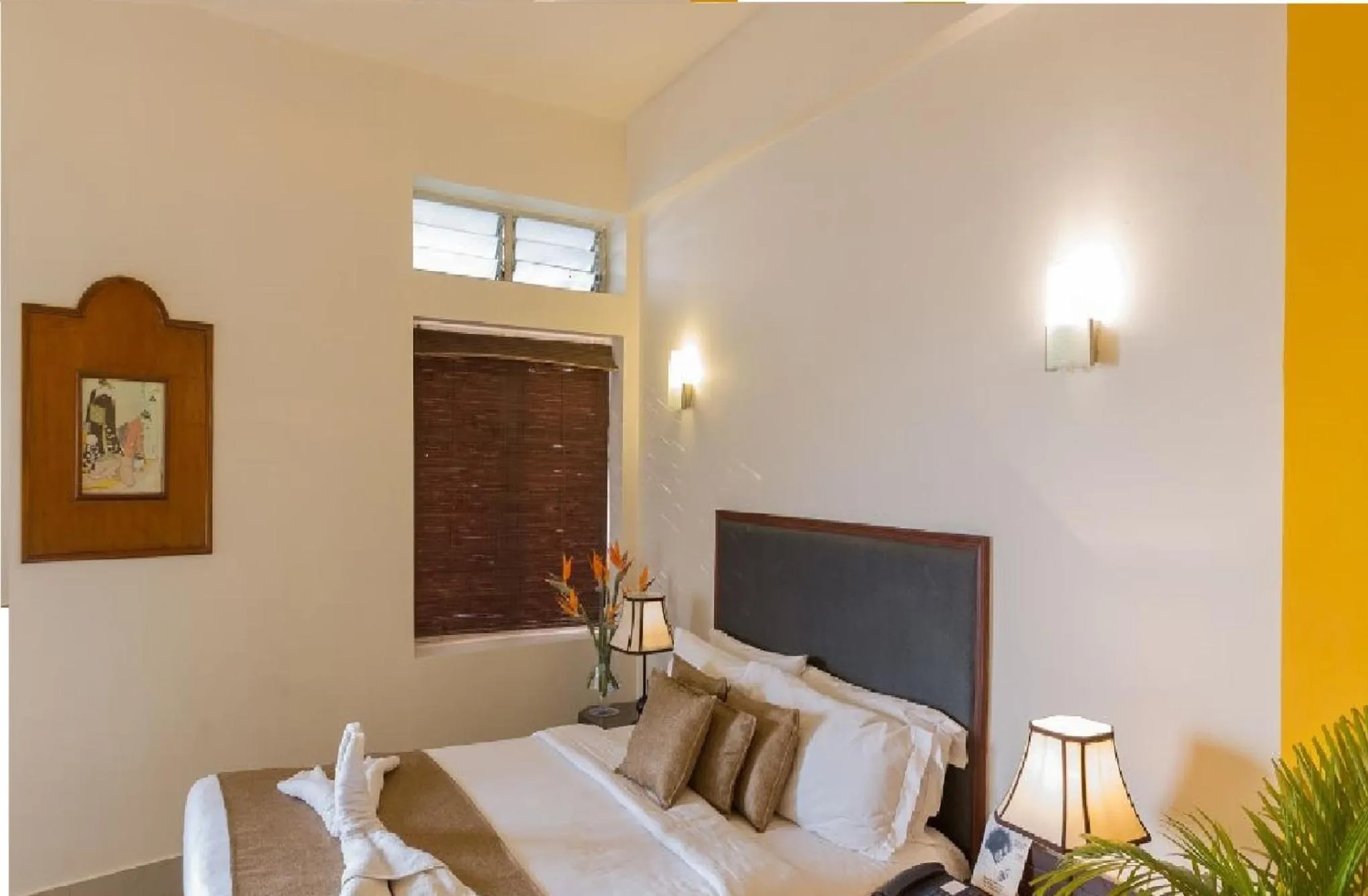 Bed in Polo Cherrapunjee Resort