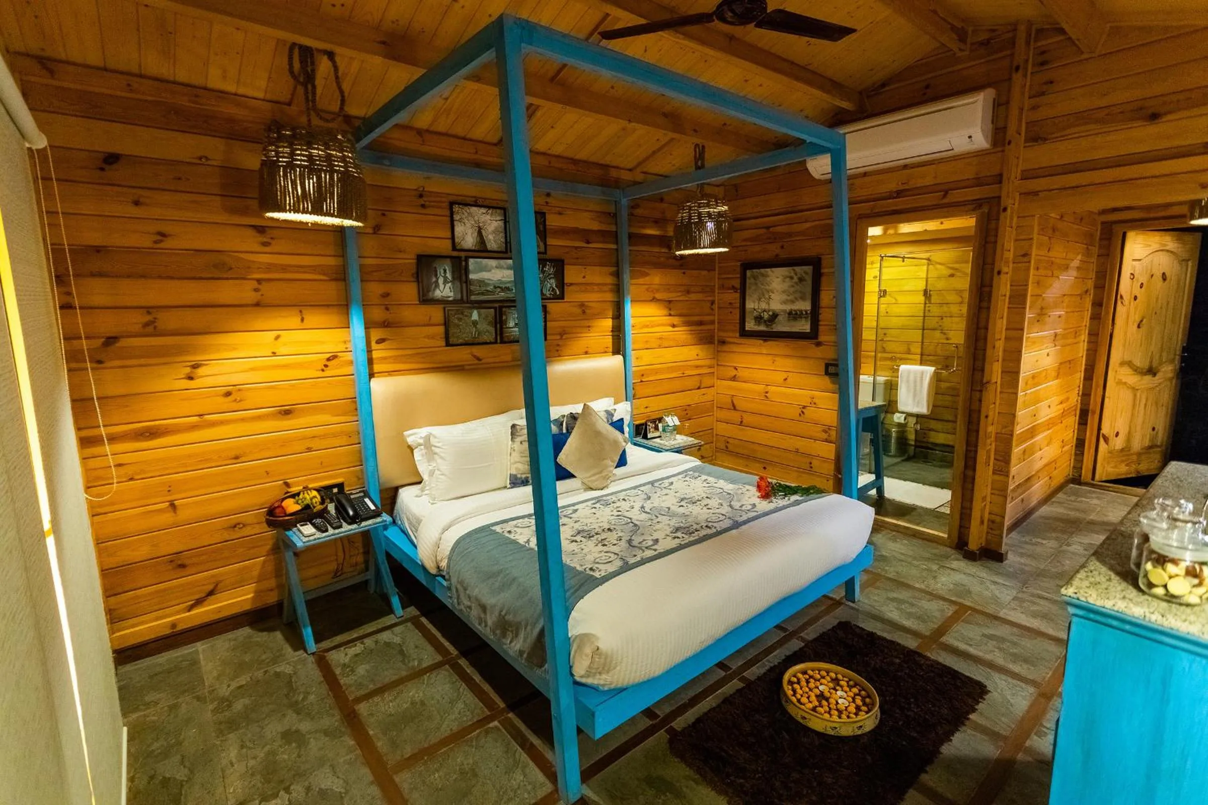 Bedroom, Bed in Polo Cherrapunjee Resort