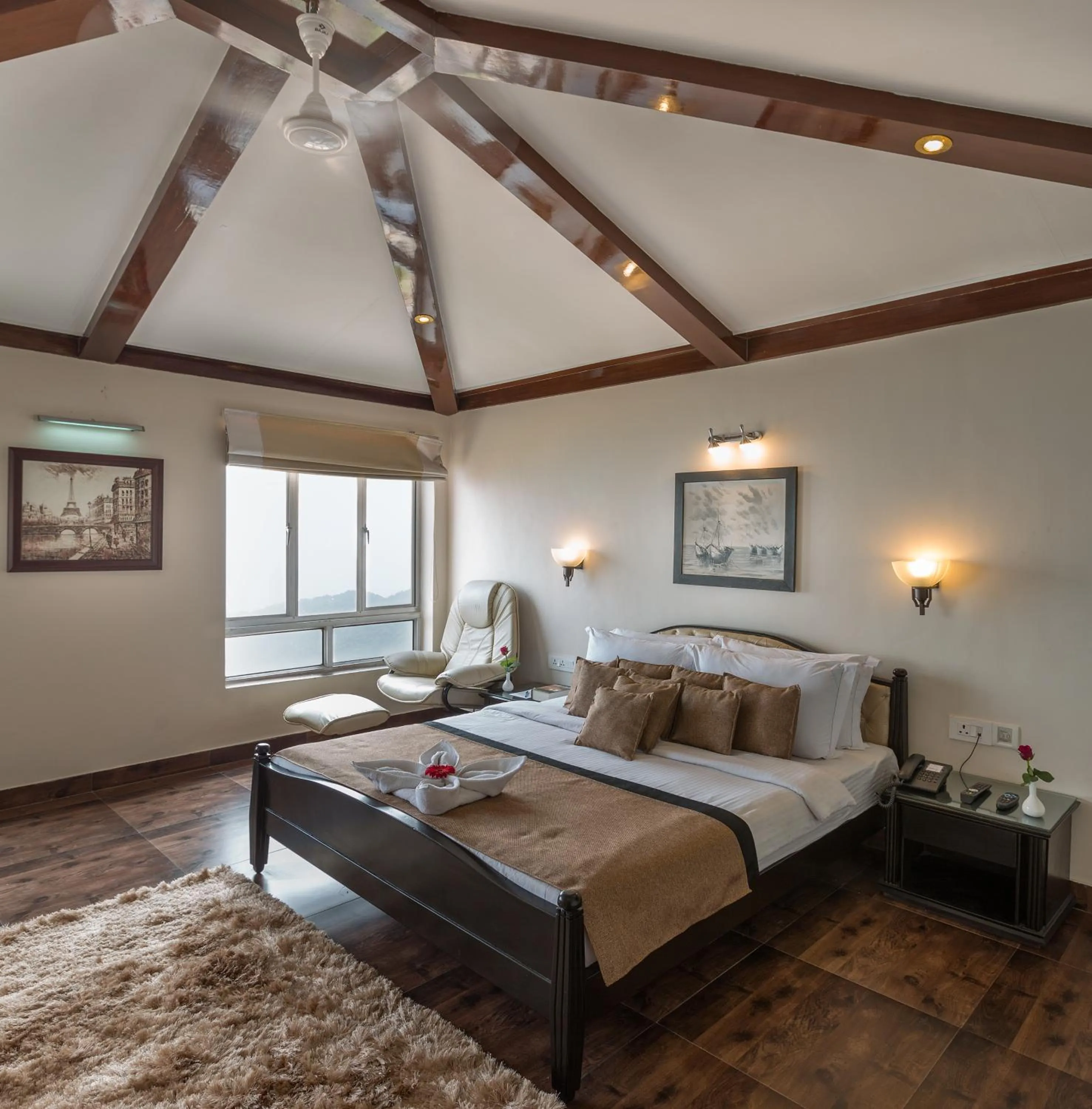 Property building, Bed in Polo Cherrapunjee Resort