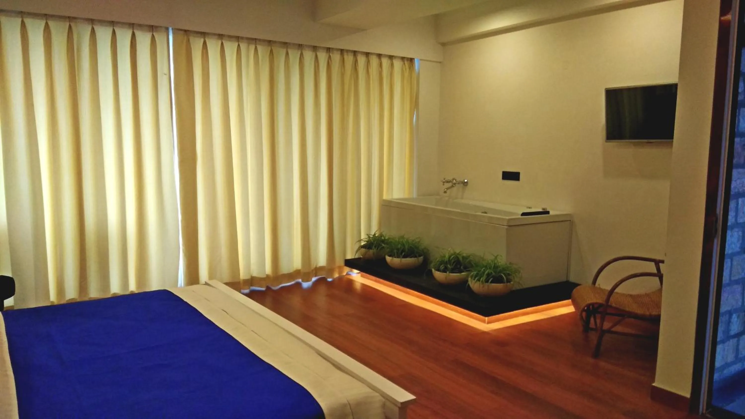 Photo of the whole room in Polo Cherrapunjee Resort