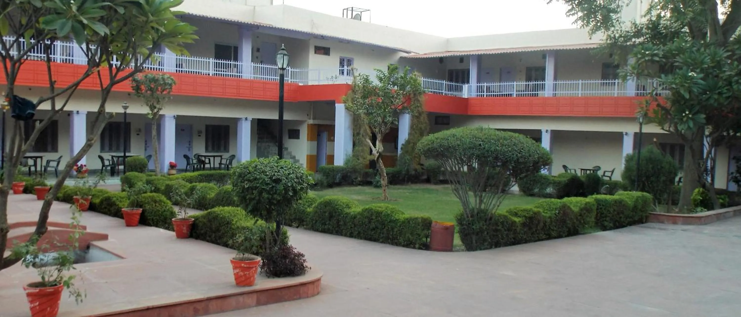 Hotel Goverdhan Tourist Complex