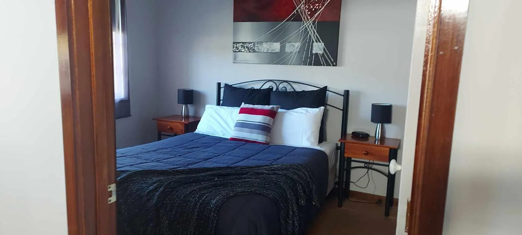 Photo of the whole room, Bed in Avoca Cottages VICTORIA