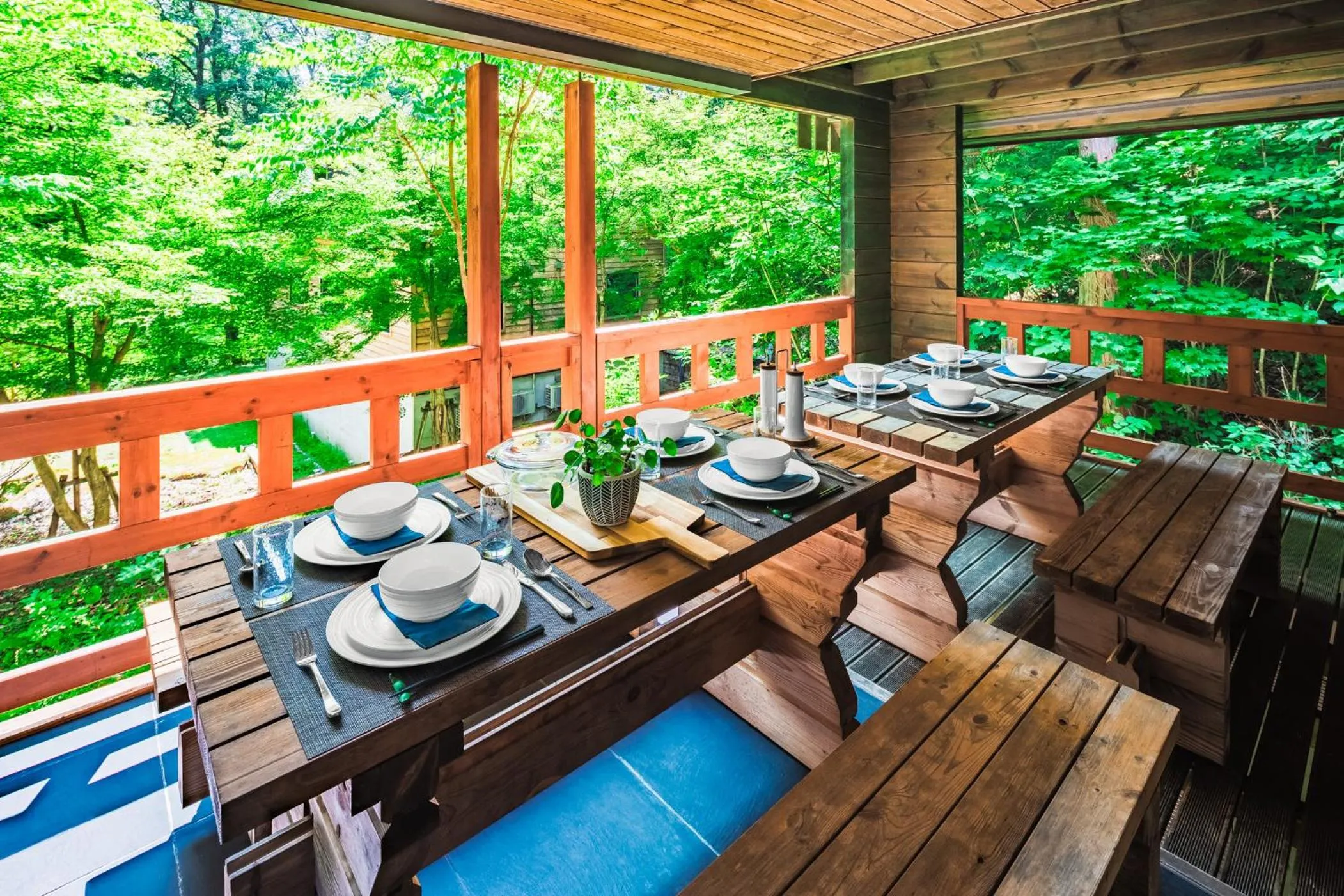 Patio in Phoenix Chalets by HHG