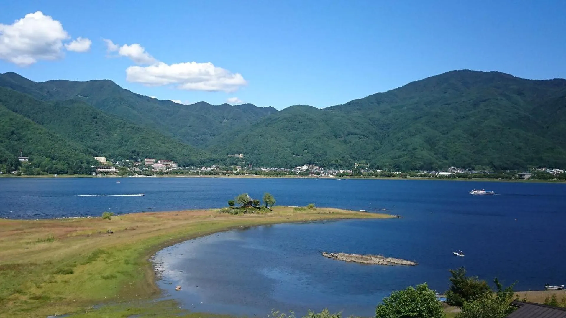 Lake view in Lakeland Hotel Mizunosato