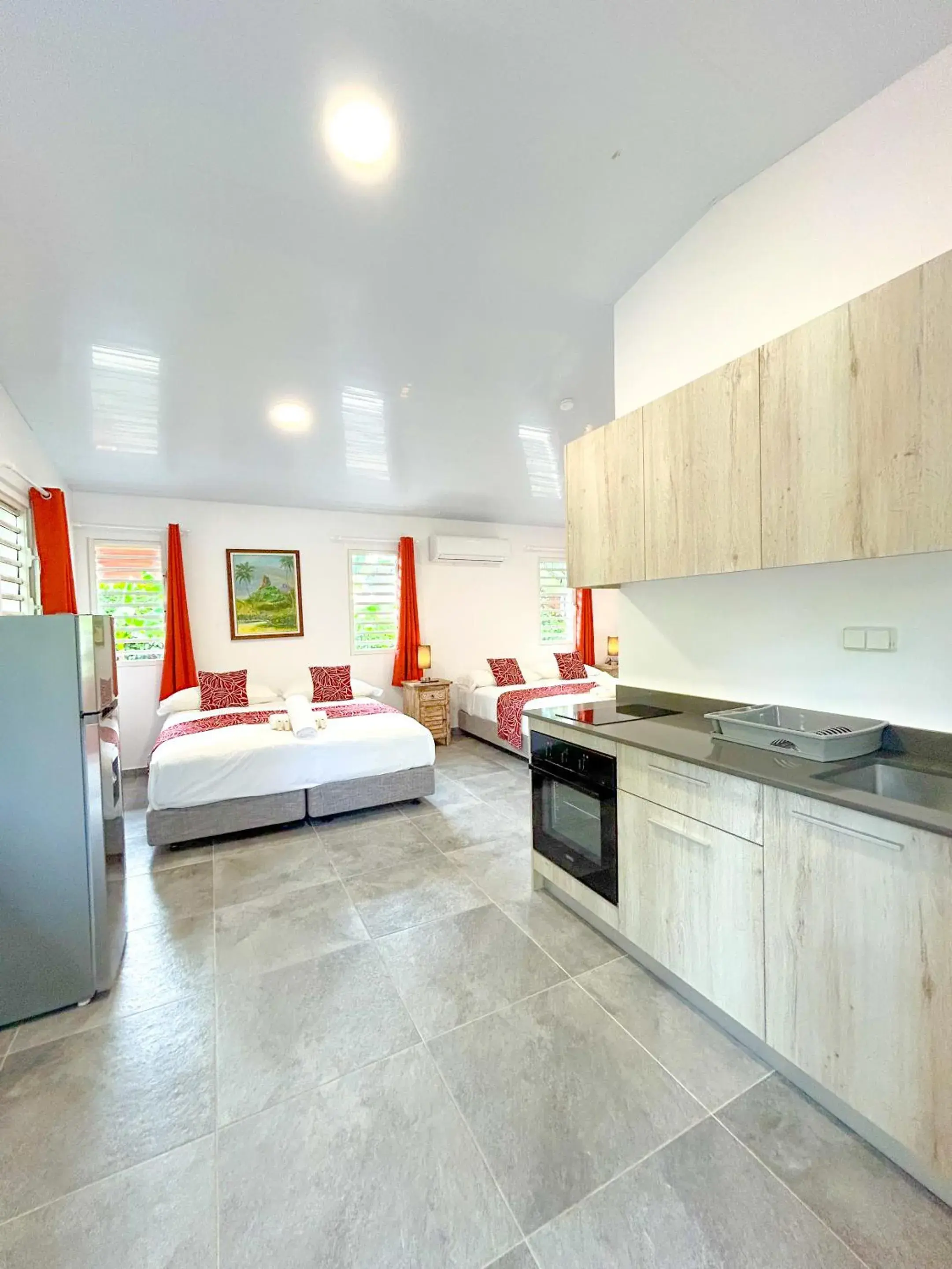 Bungalow with Patio in Pare LODGE TAHITI Bungalow with Patio in Pare LODGE TAHITI