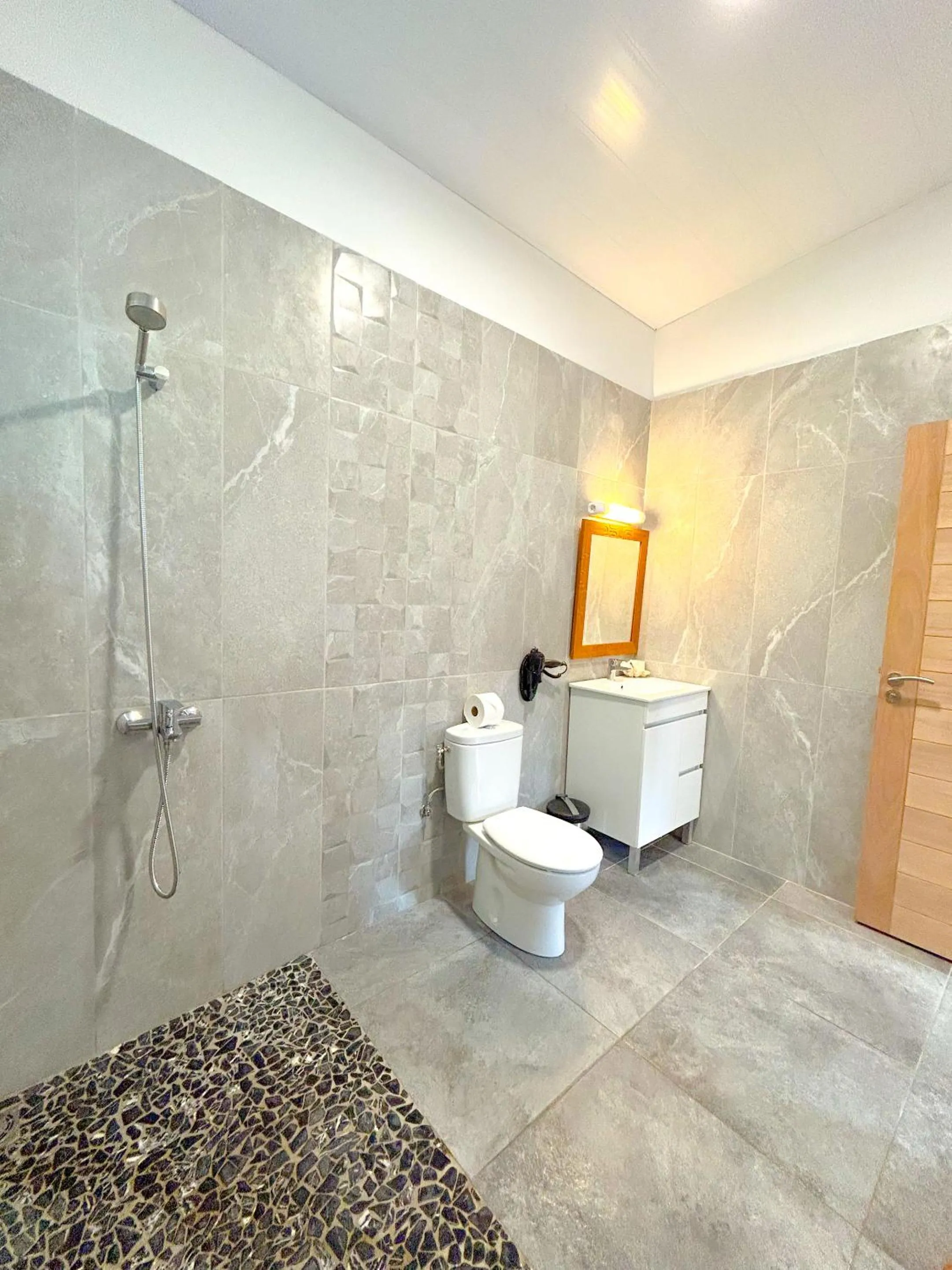 Bathroom in Pare LODGE TAHITI