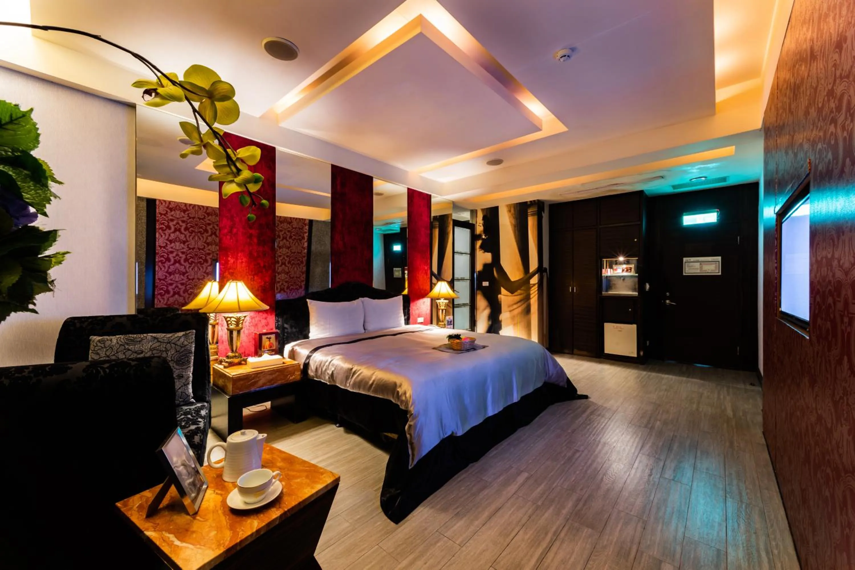 Photo of the whole room, Bed in Liti Motel