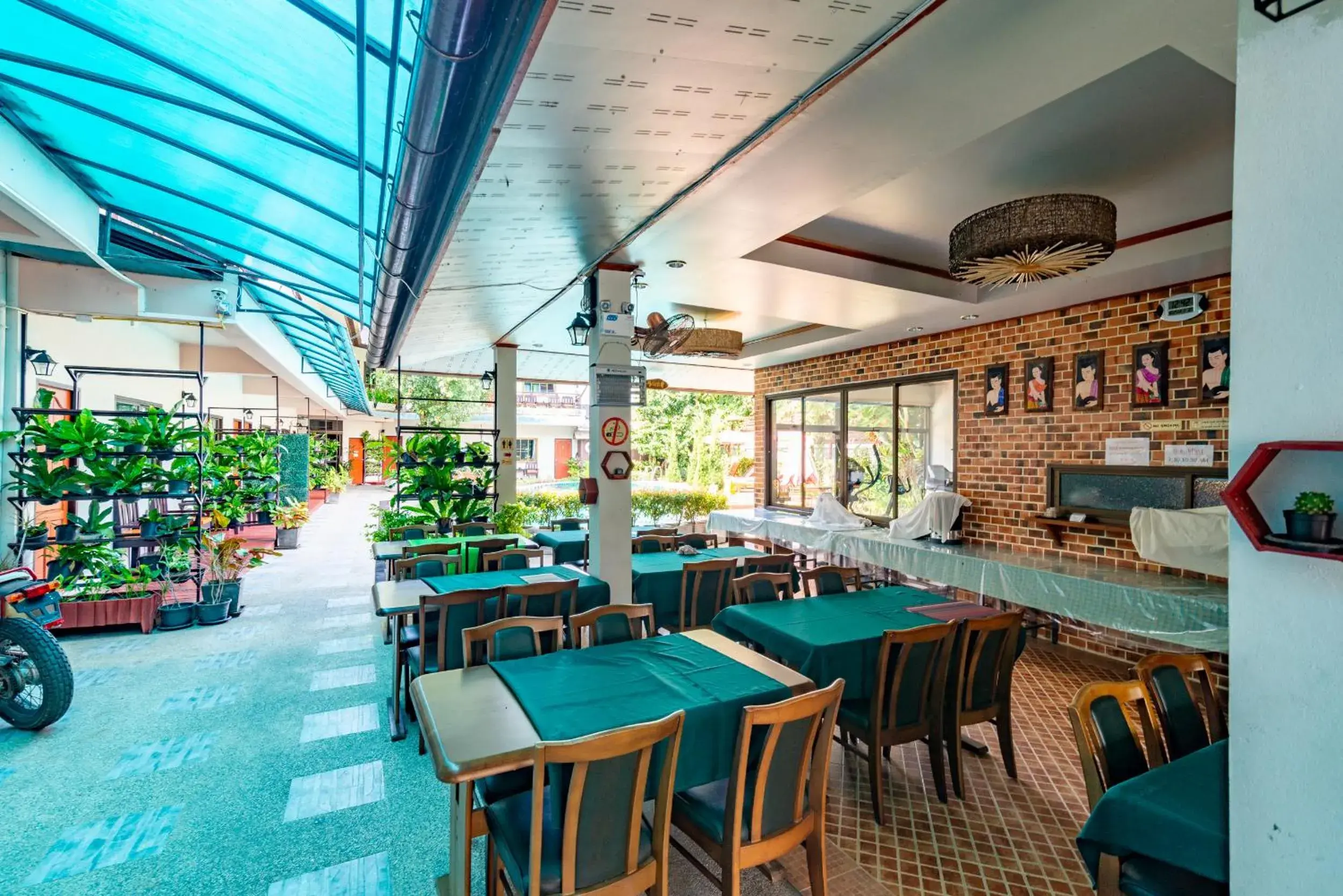 Restaurant/places to eat in Medio De Pai Restaurant/places to eat in Medio De Pai