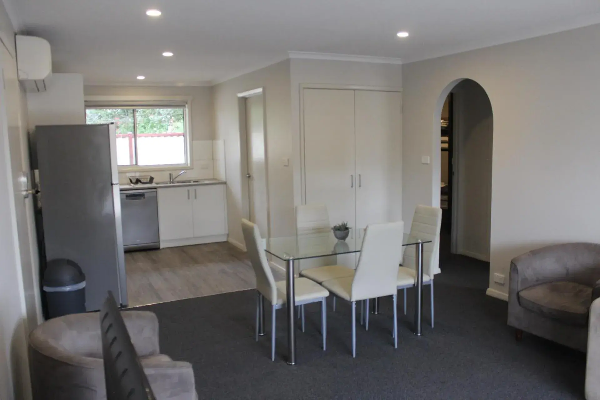 Deluxe Apartment - single occupancy in Cardigan Lodge Deluxe Apartment - single occupancy in Cardigan Lodge