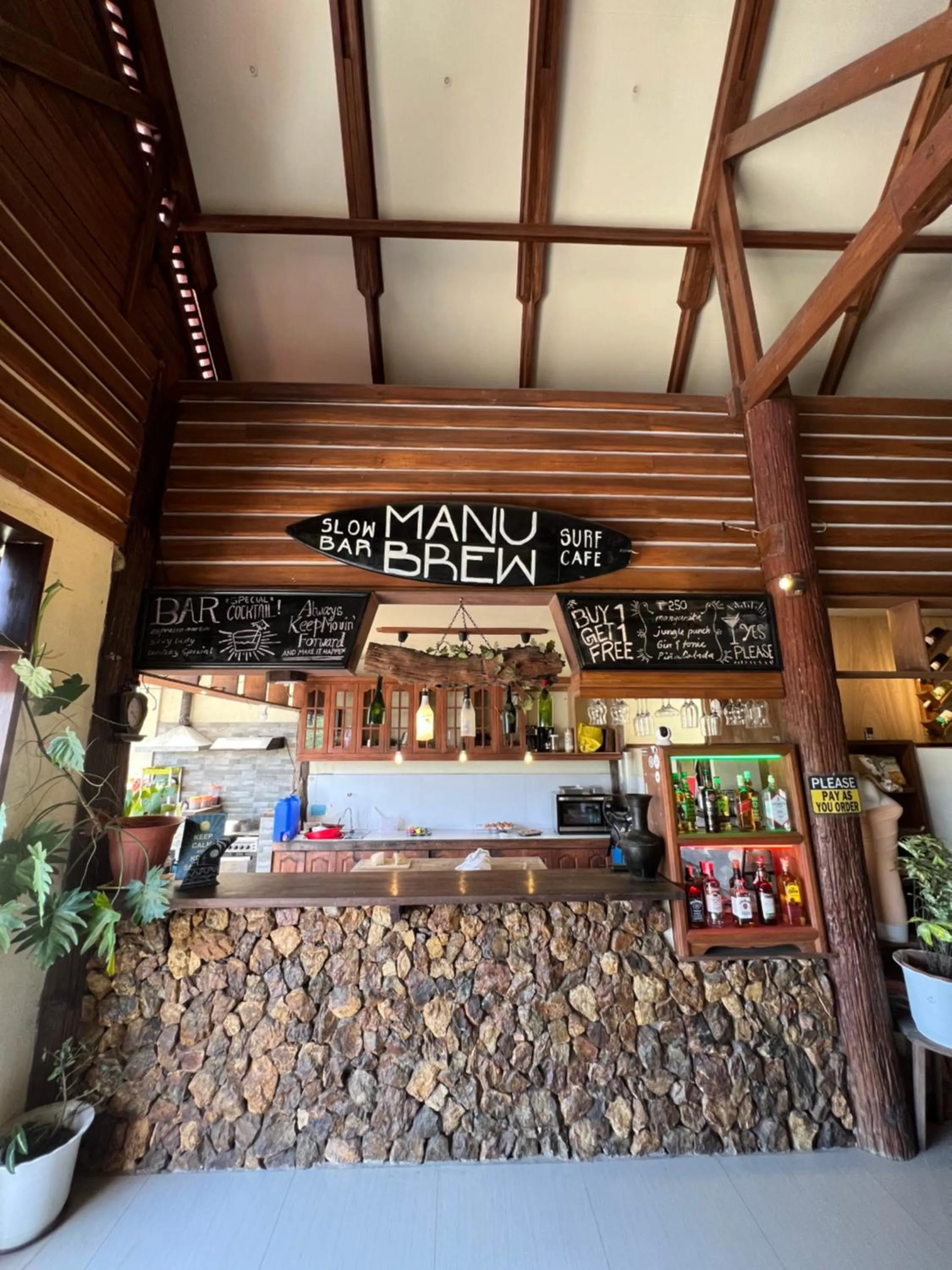 Food and drinks in Novie's Tourist Inn