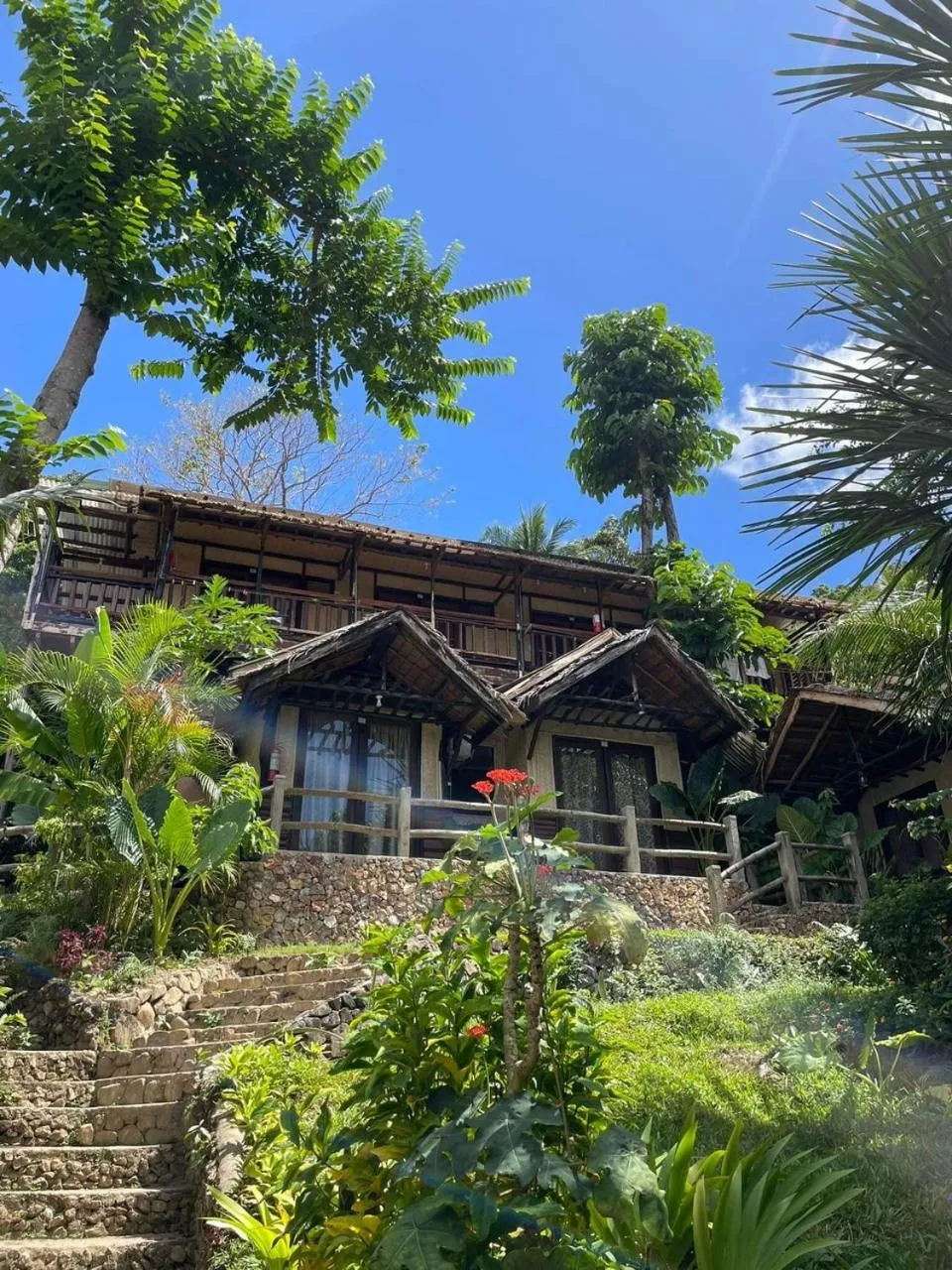 Property Building in Novie's Tourist Inn