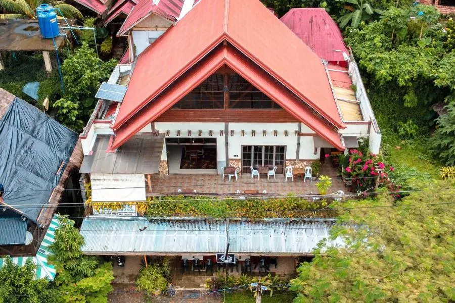 Property Building in Novie's Tourist Inn