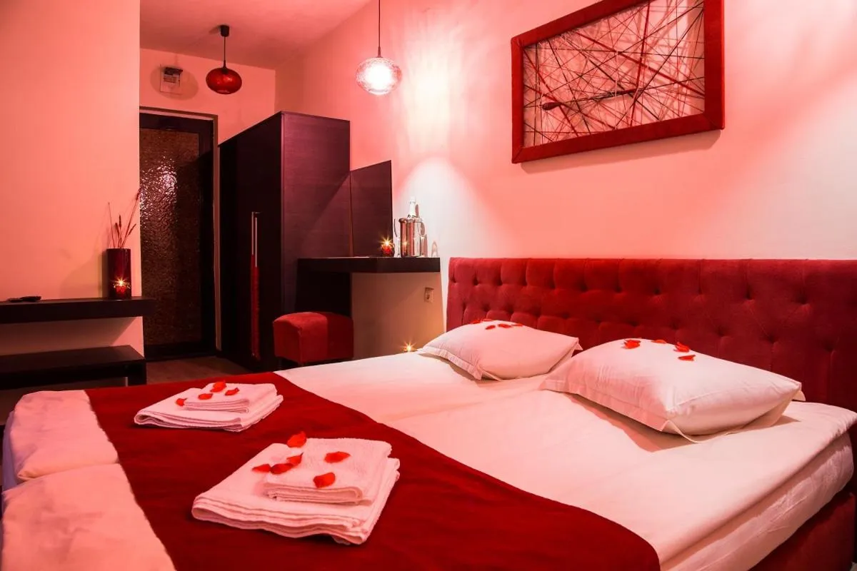 Bed in RILA 6ATO Hotel & Restaurant