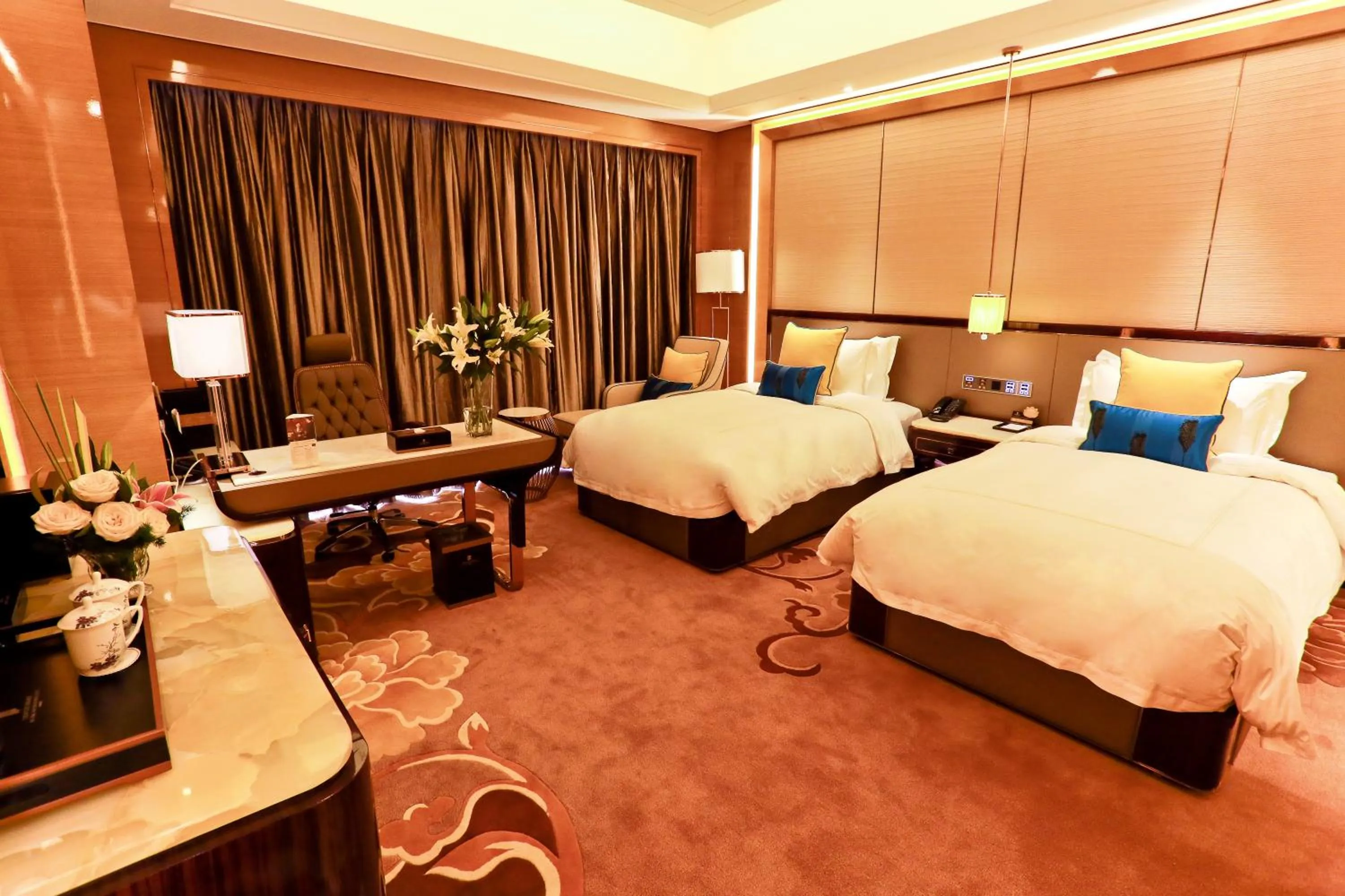 Photo of the whole room, Bed in JinJiang International Hotel Urumqi
