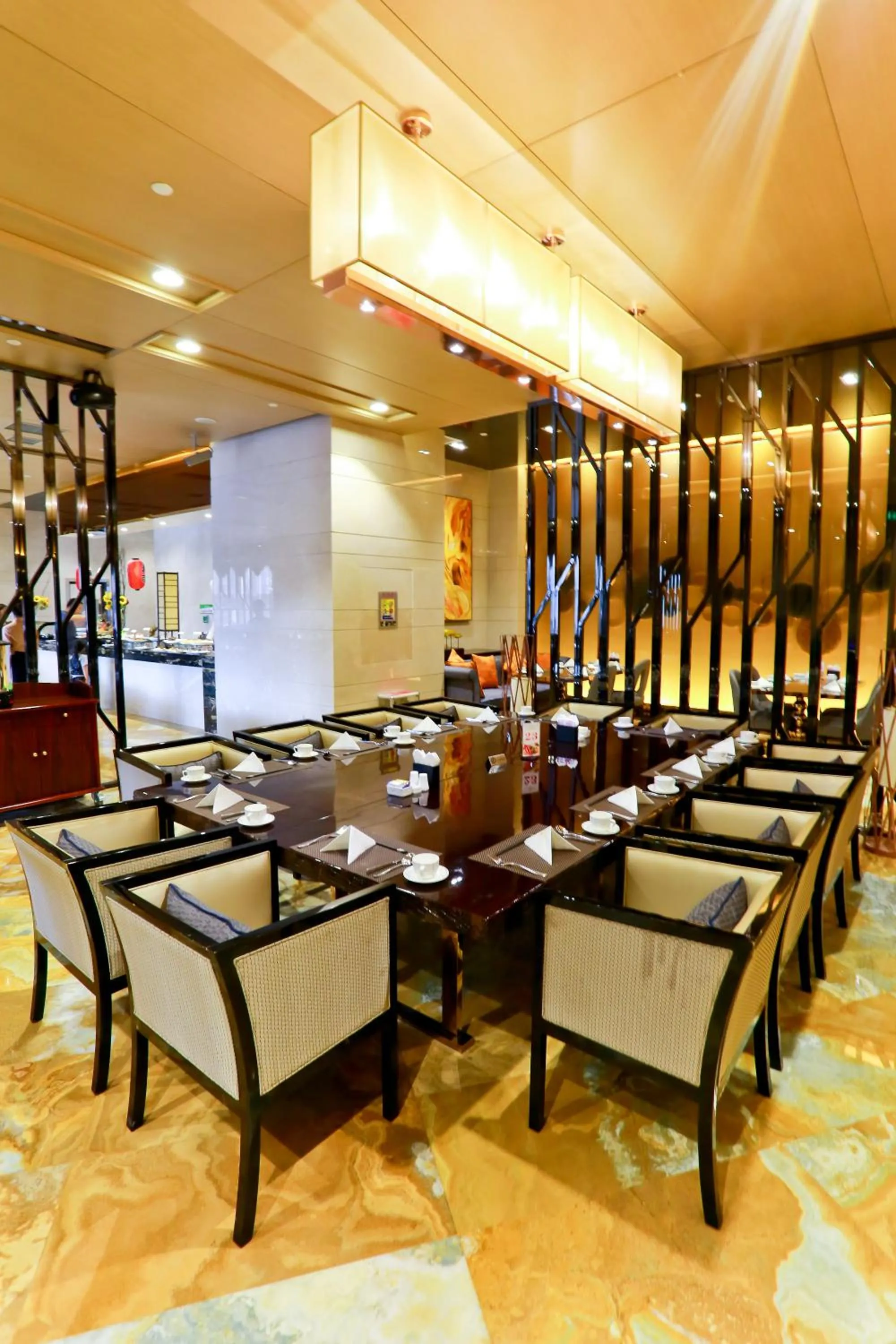 Restaurant/places to eat in JinJiang International Hotel Urumqi