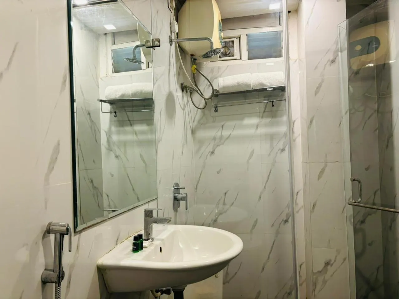 Bathroom in Hotel Elite By Signature Group