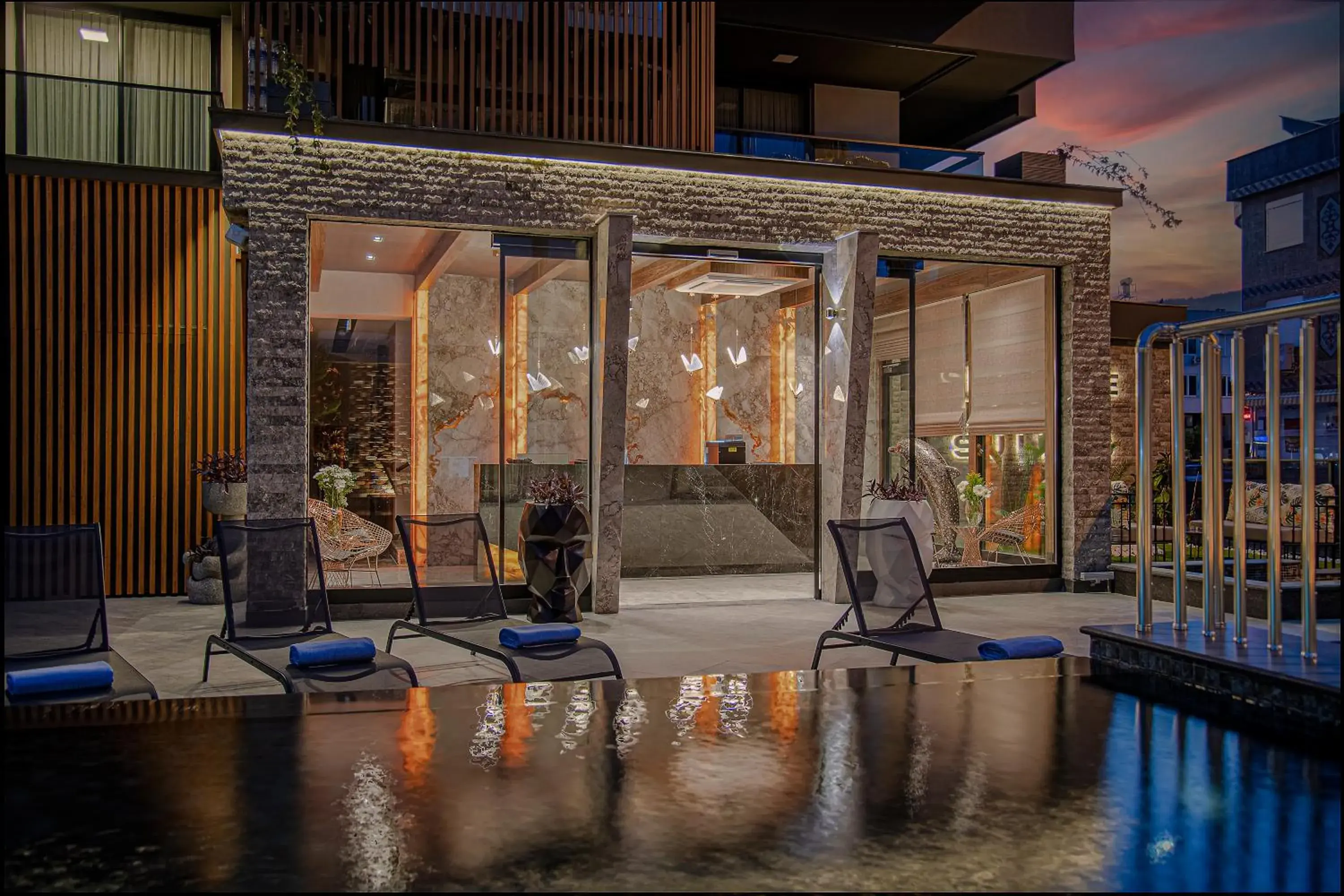 Swimming pool in Sealife Royal Swimming pool in Sealife Royal