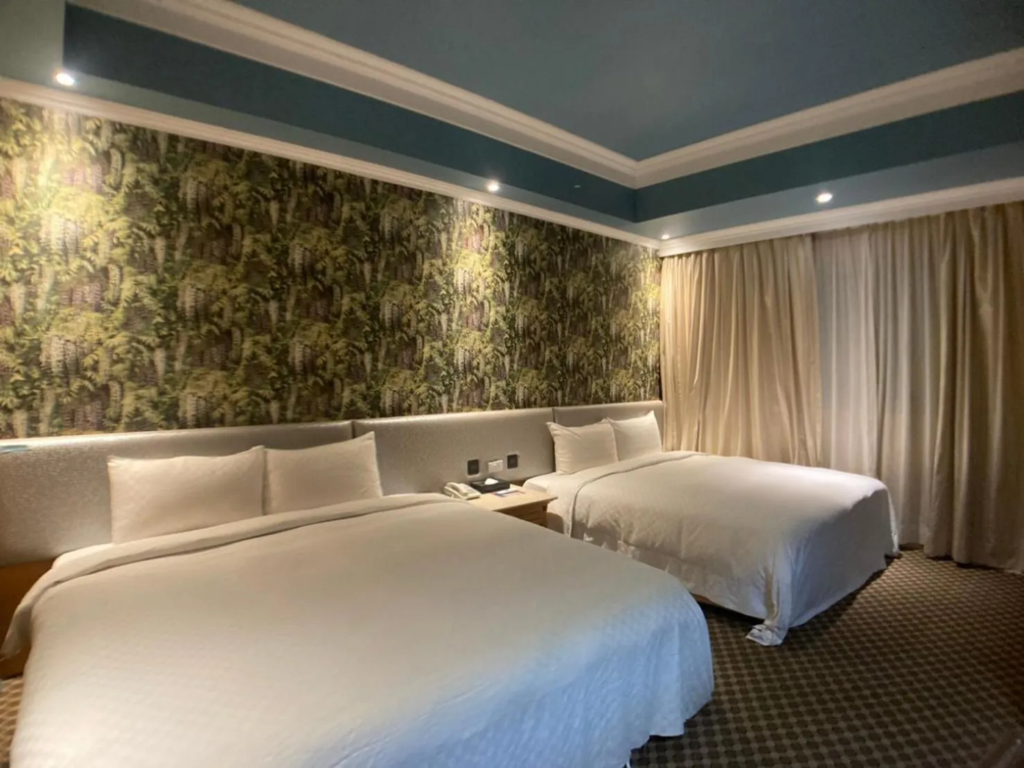 Photo of the whole room, Bed in All Fun Business Hotel