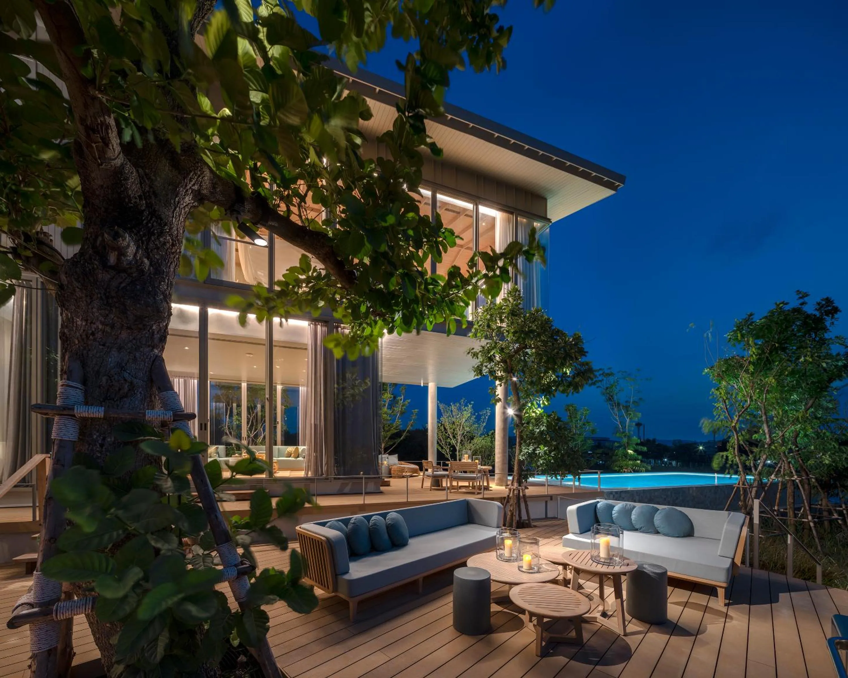 Property building in Sala Bang Pa-In