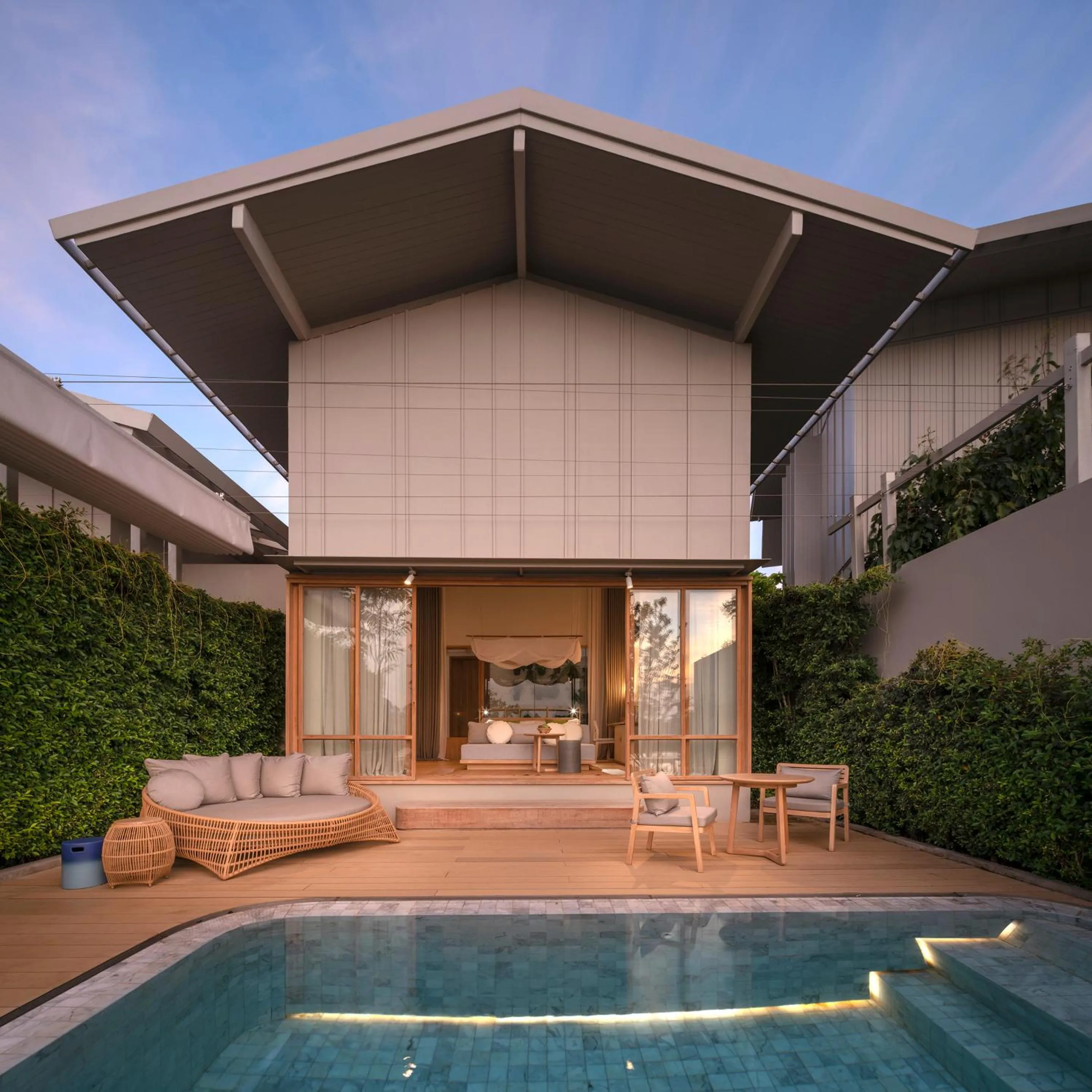 Property building in Sala Bang Pa-In