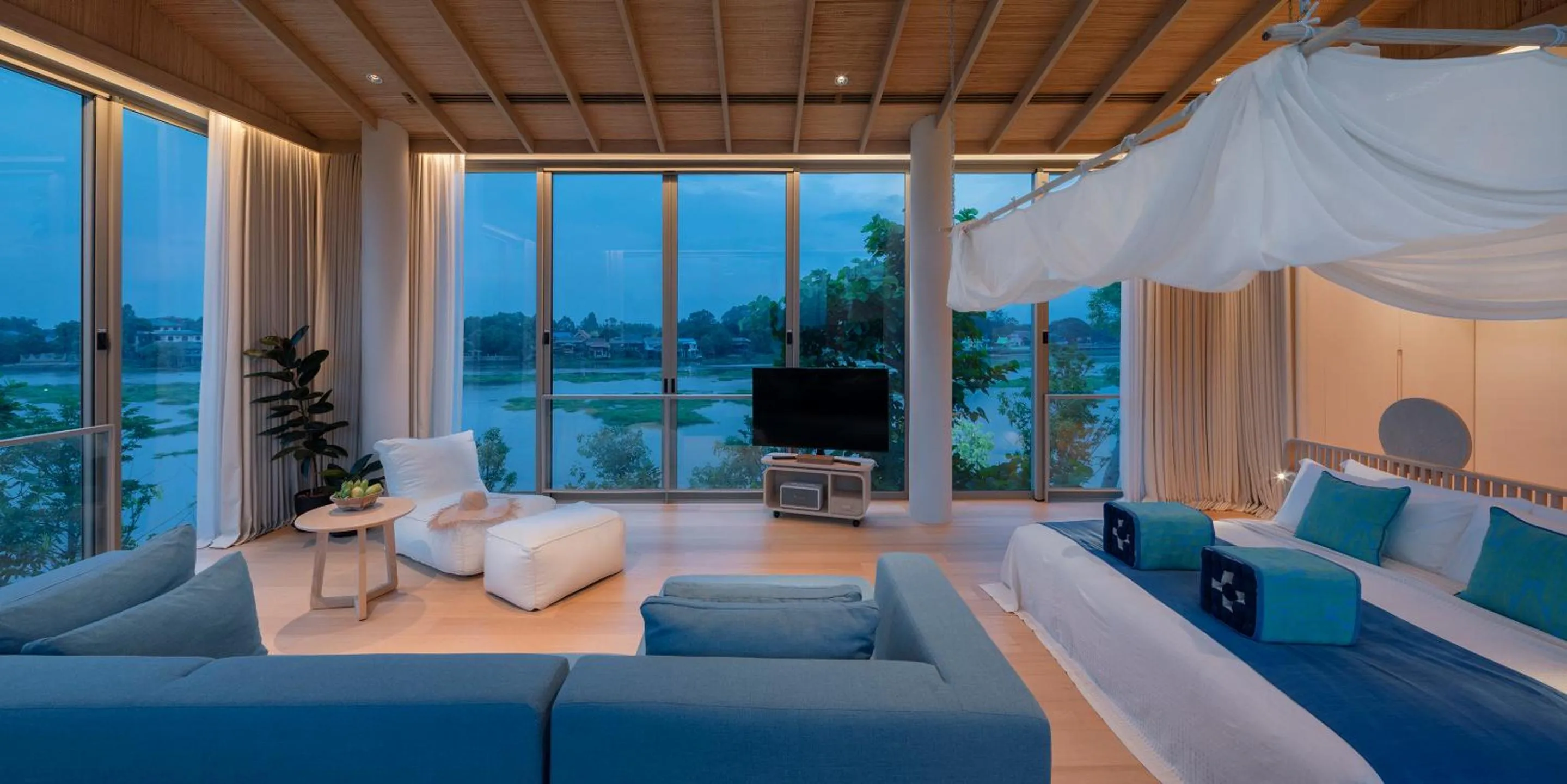 Living room in Sala Bang Pa-In