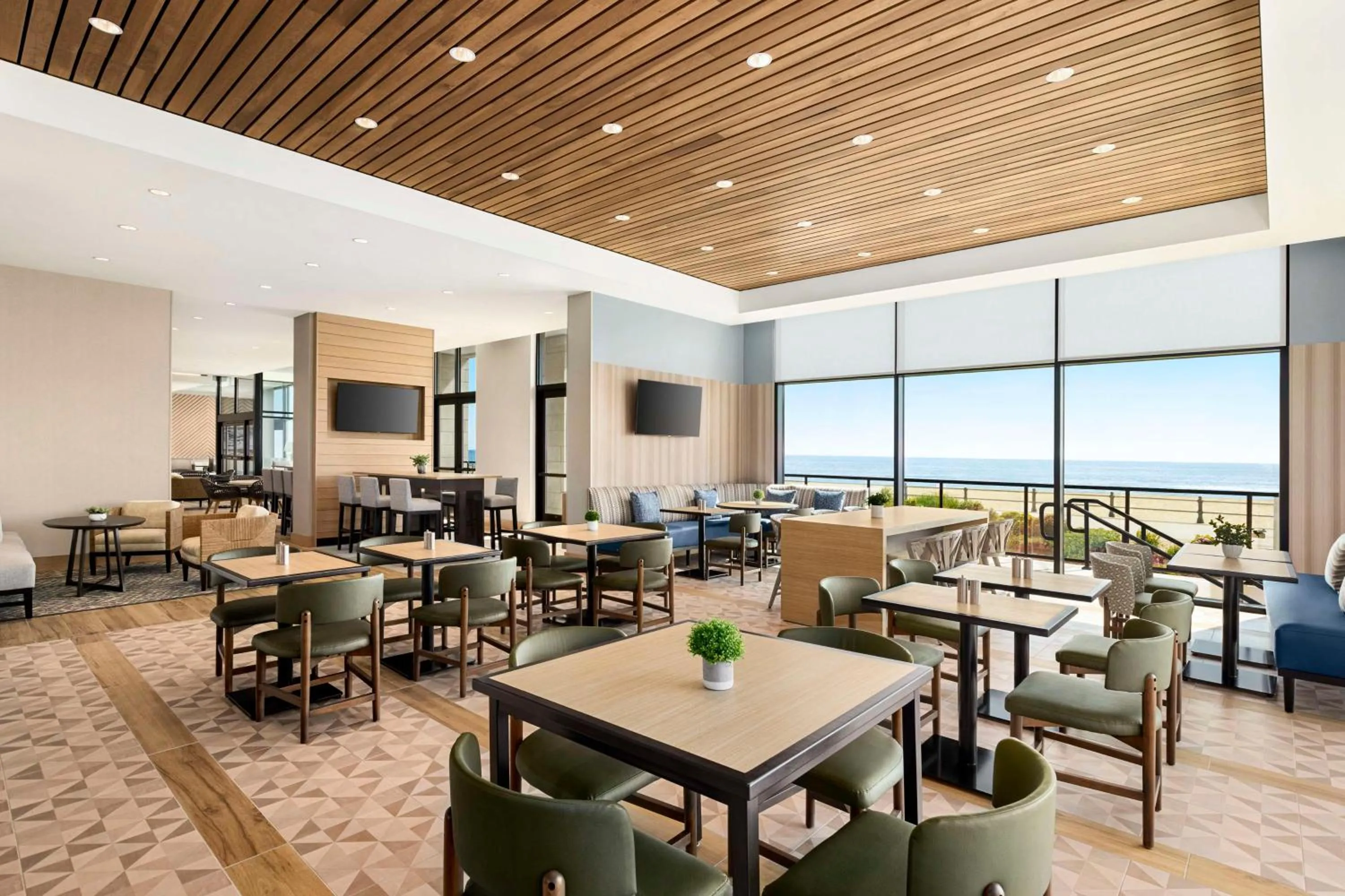 Restaurant/places to eat in Hyatt Place Virginia Beach Oceanfront