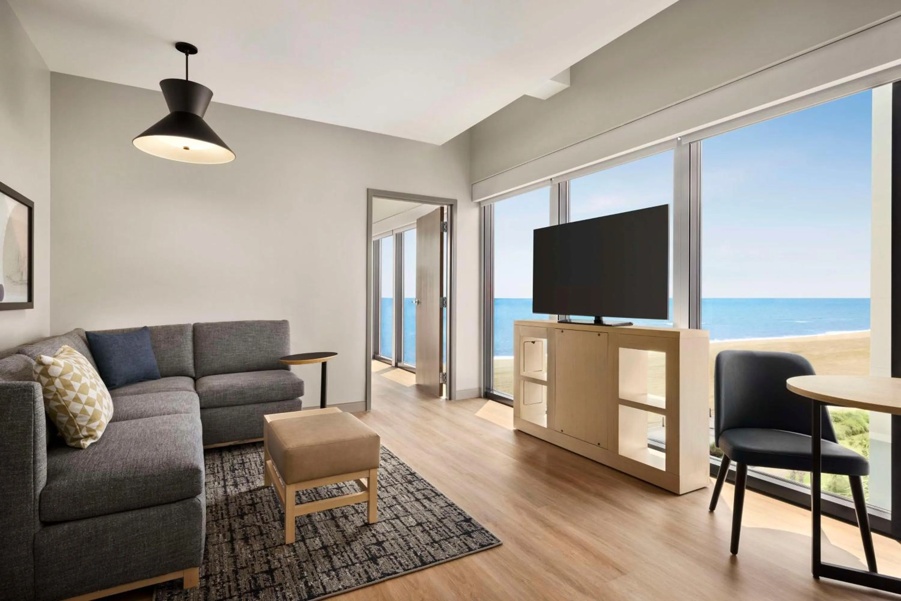Bedroom in Hyatt Place Virginia Beach Oceanfront