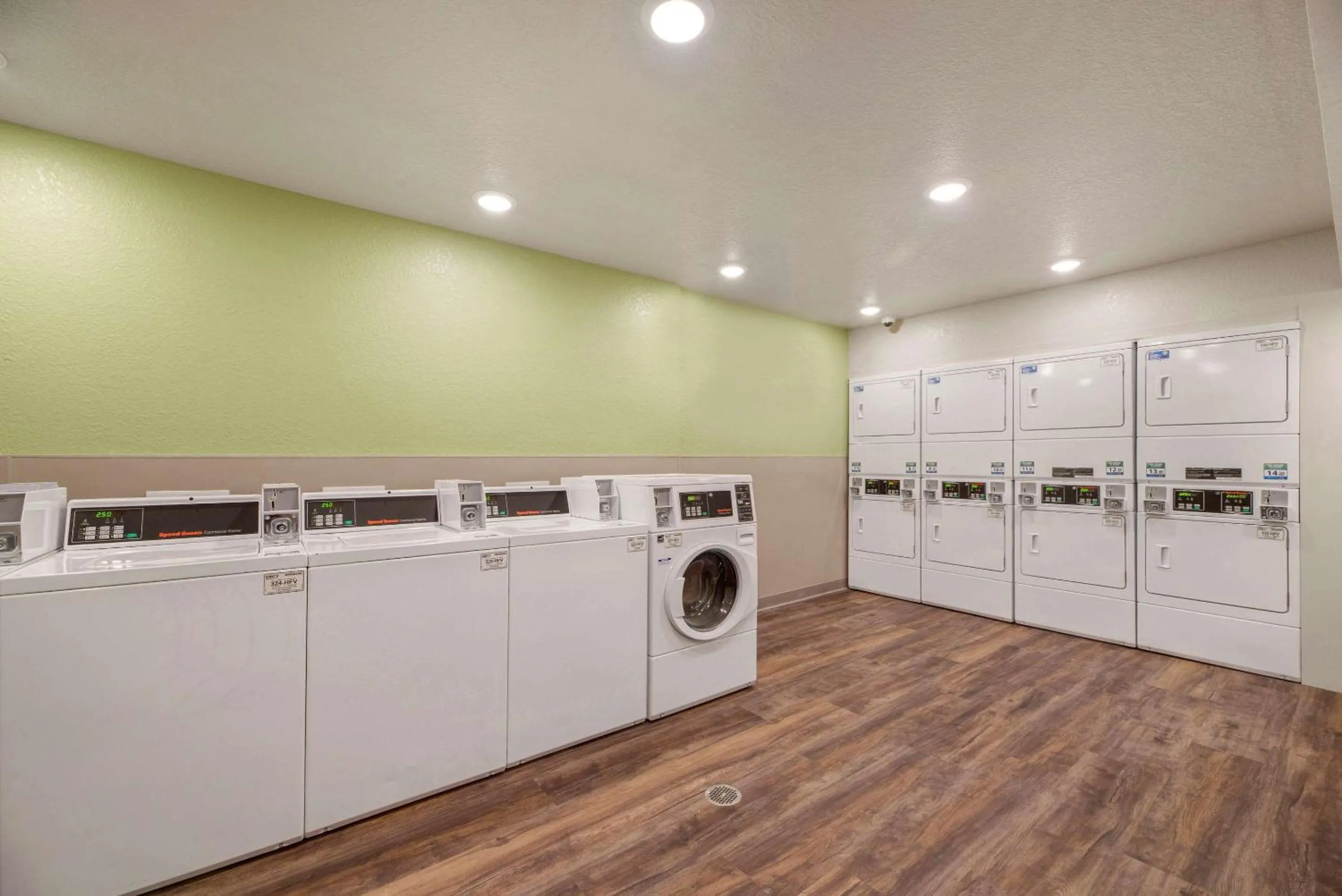 laundry in WoodSpring Suites Orlando I-4 & Convention Center