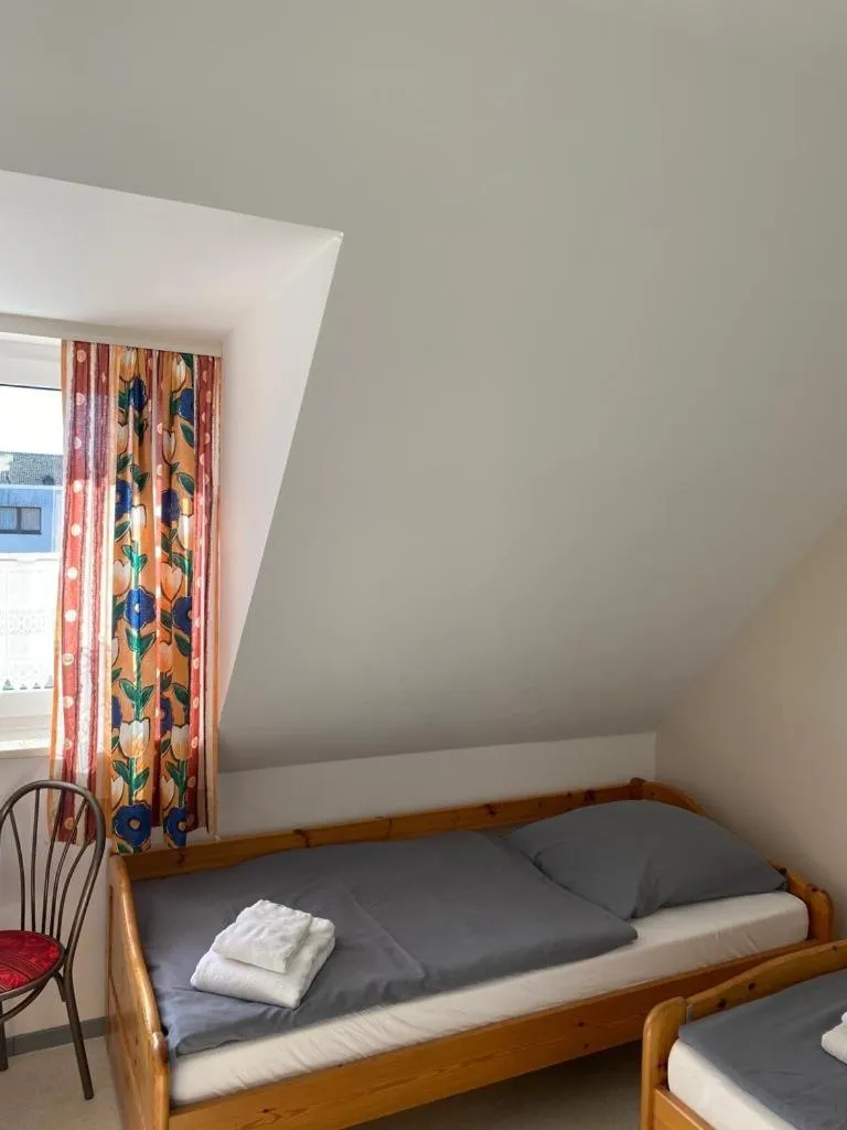 Bedroom, Bed in Budgethotel Stadtbett Wolfsburg