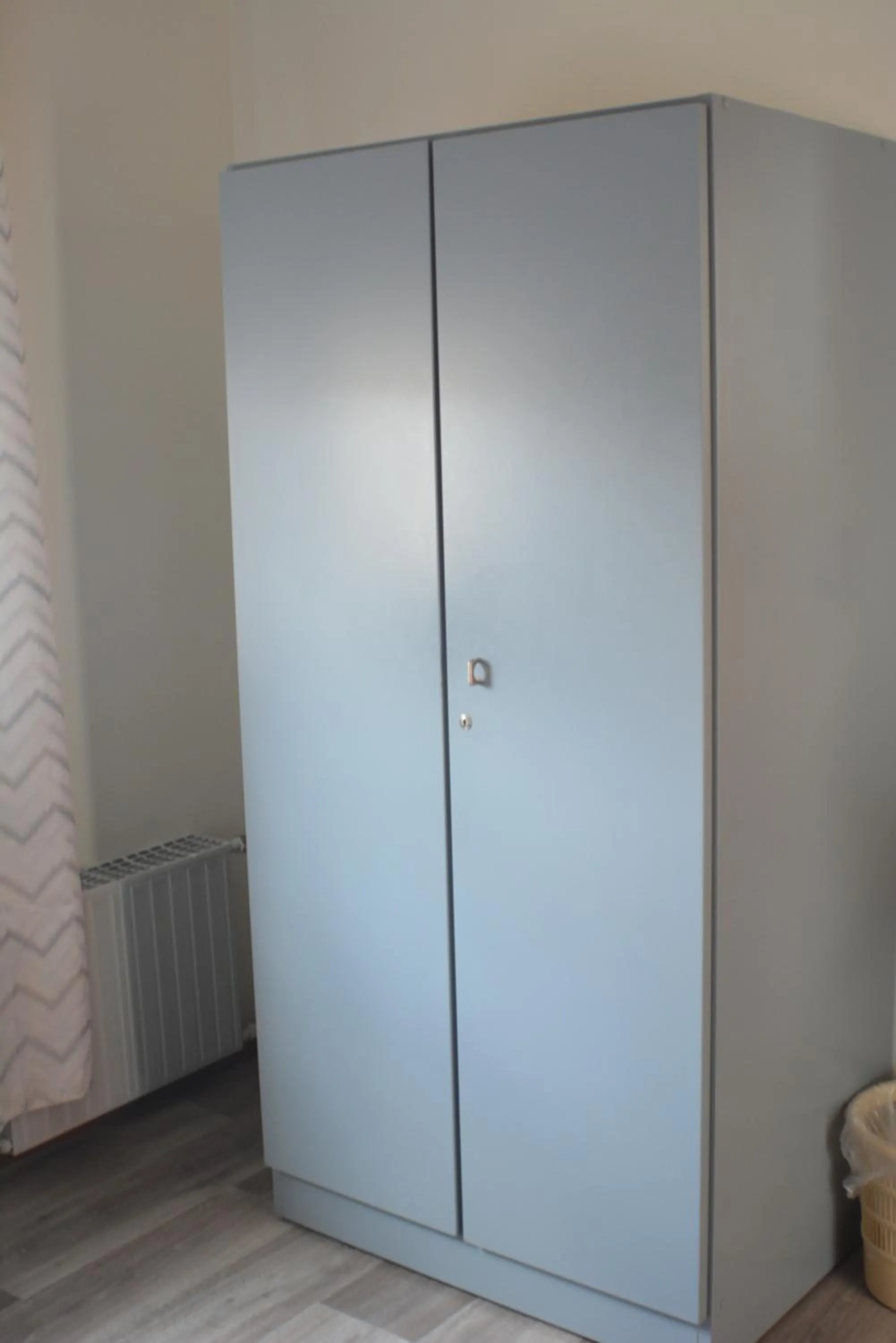 wardrobe in Budgethotel Stadtbett Wolfsburg
