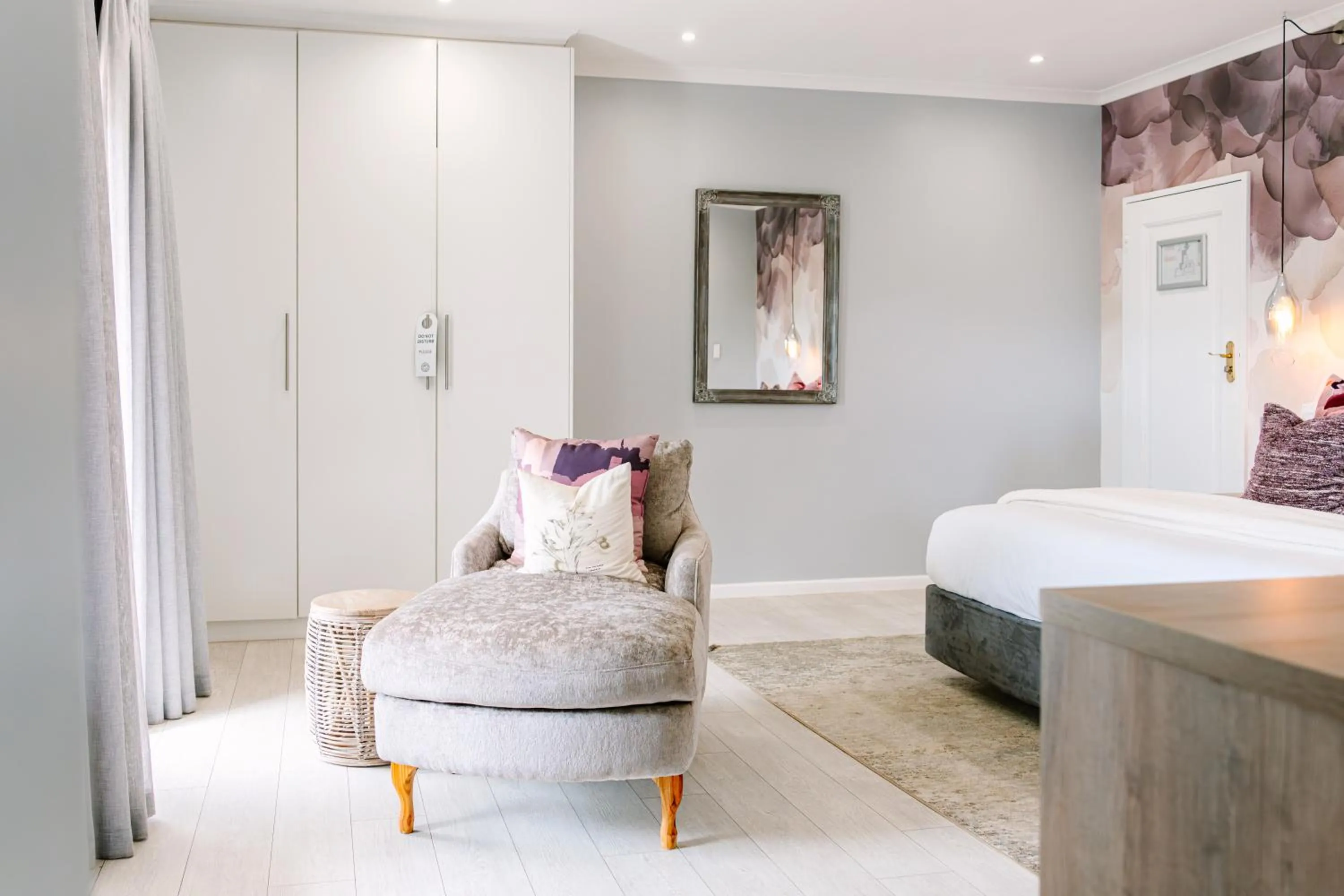 Seating area, Bed in The Salene Hotel & Apartments