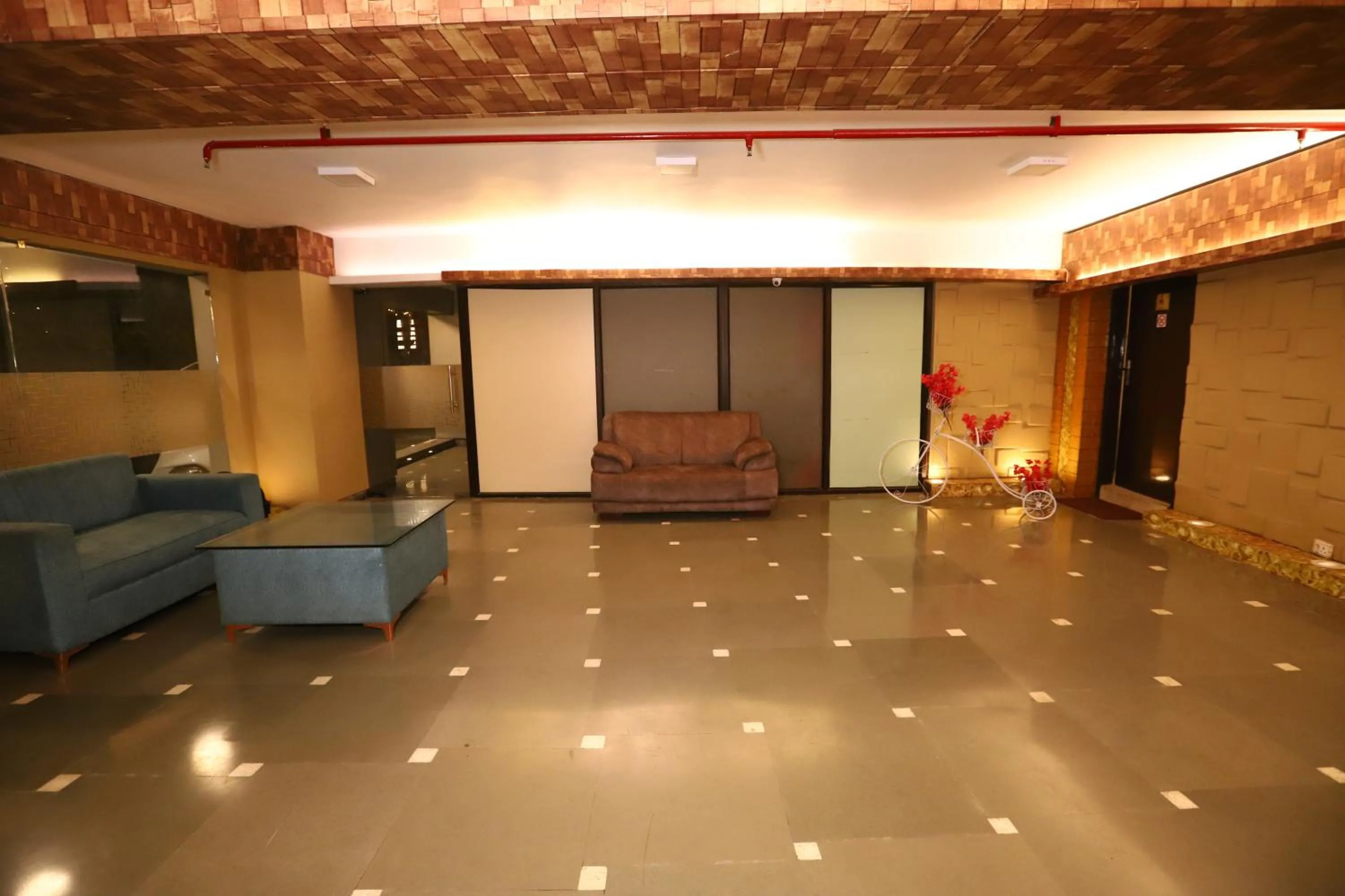 Lobby or reception in Hotel Palm Grand Naraina New Delhi - Couple Friendly Local IDs Accepted