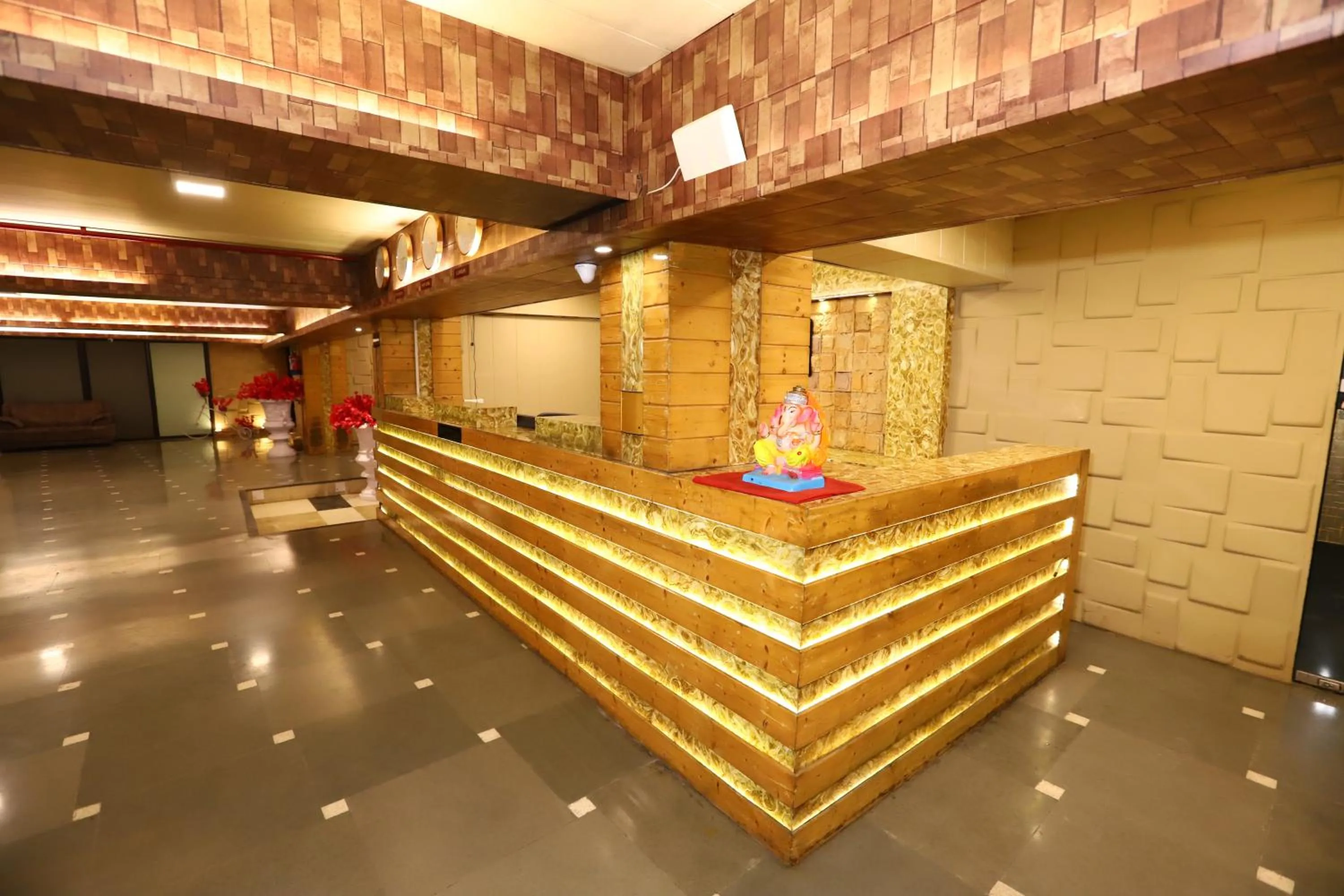 Lobby or reception in Hotel Palm Grand Naraina New Delhi - Couple Friendly Local IDs Accepted