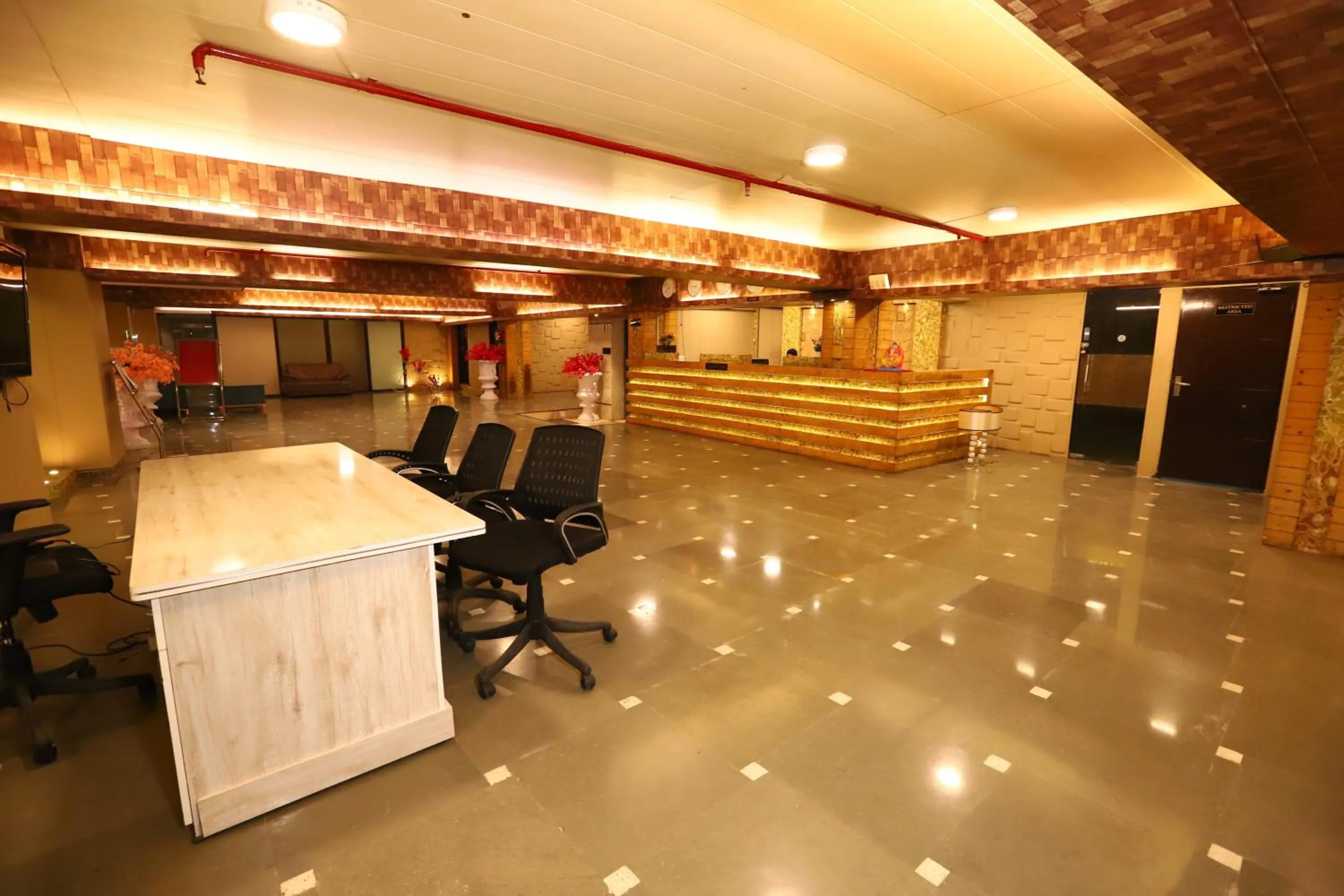 Business facilities in Hotel Palm Grand Naraina New Delhi - Couple Friendly Local IDs Accepted