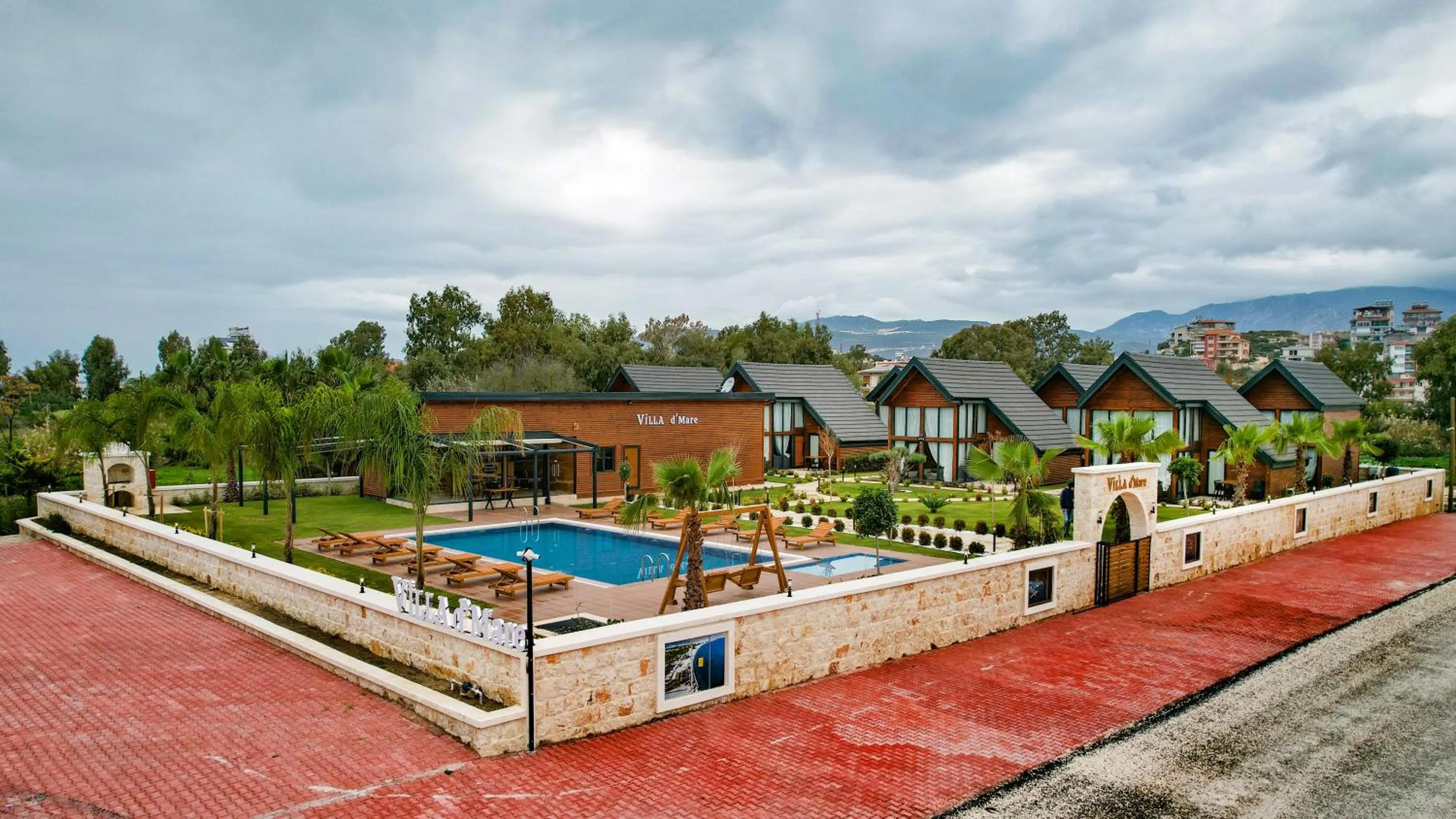 Property building in Villa d'Mare