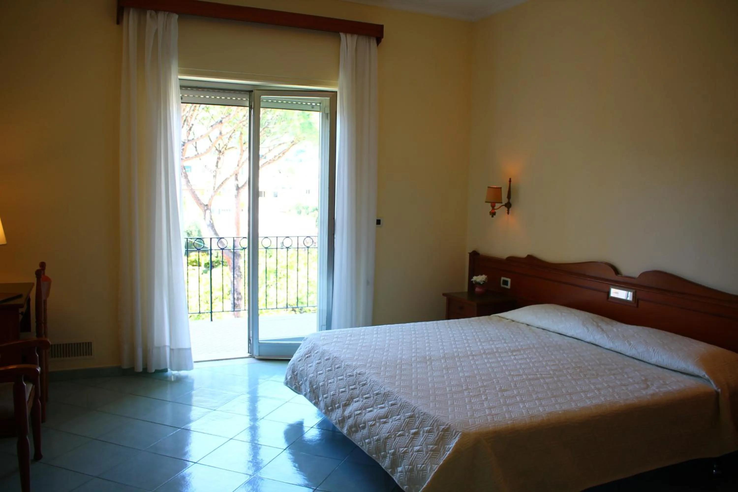 Photo of the whole room, Bed in Hotel Terme Alexander