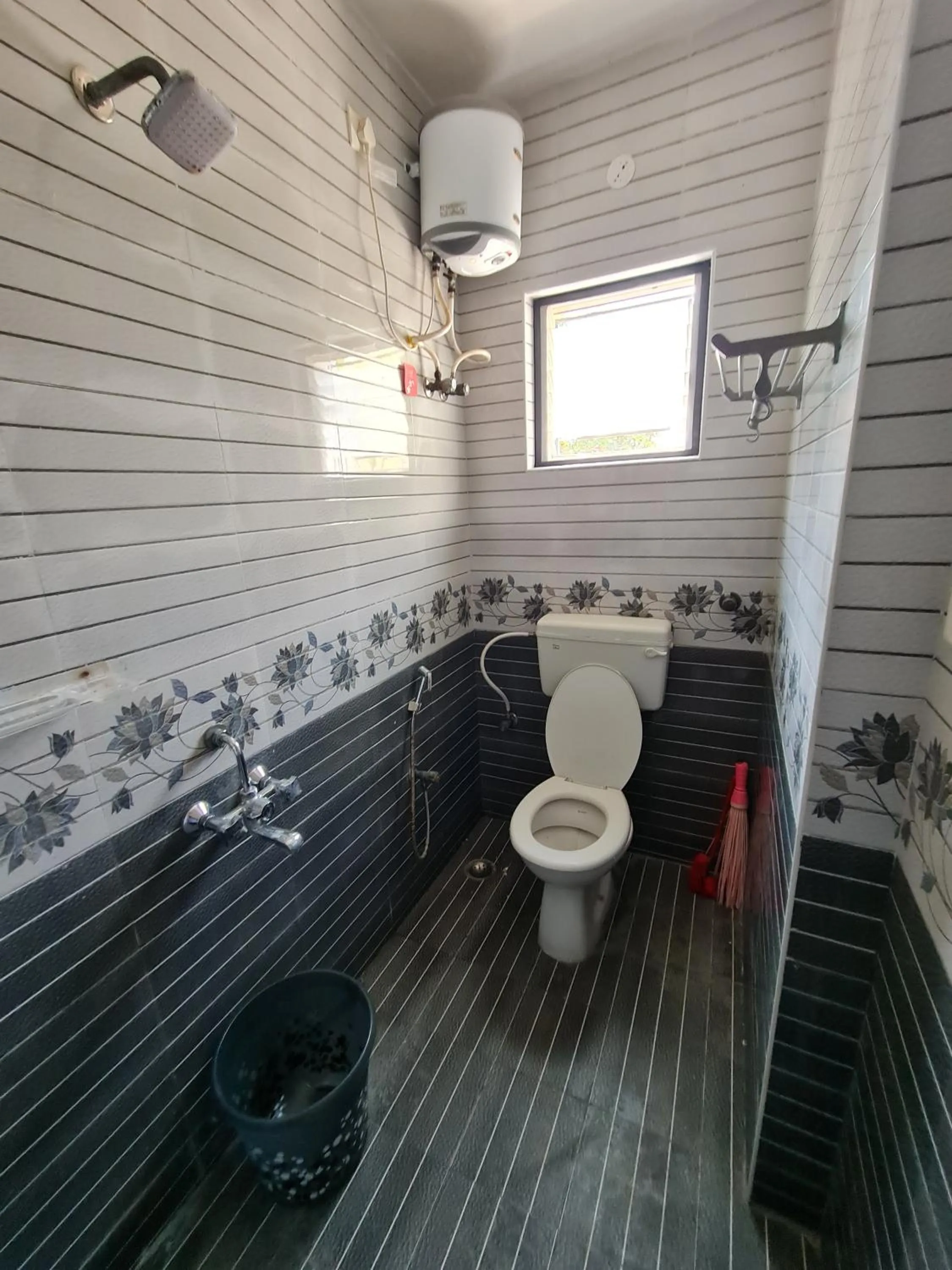 Toilet in S4 Sruthi Service Apartments