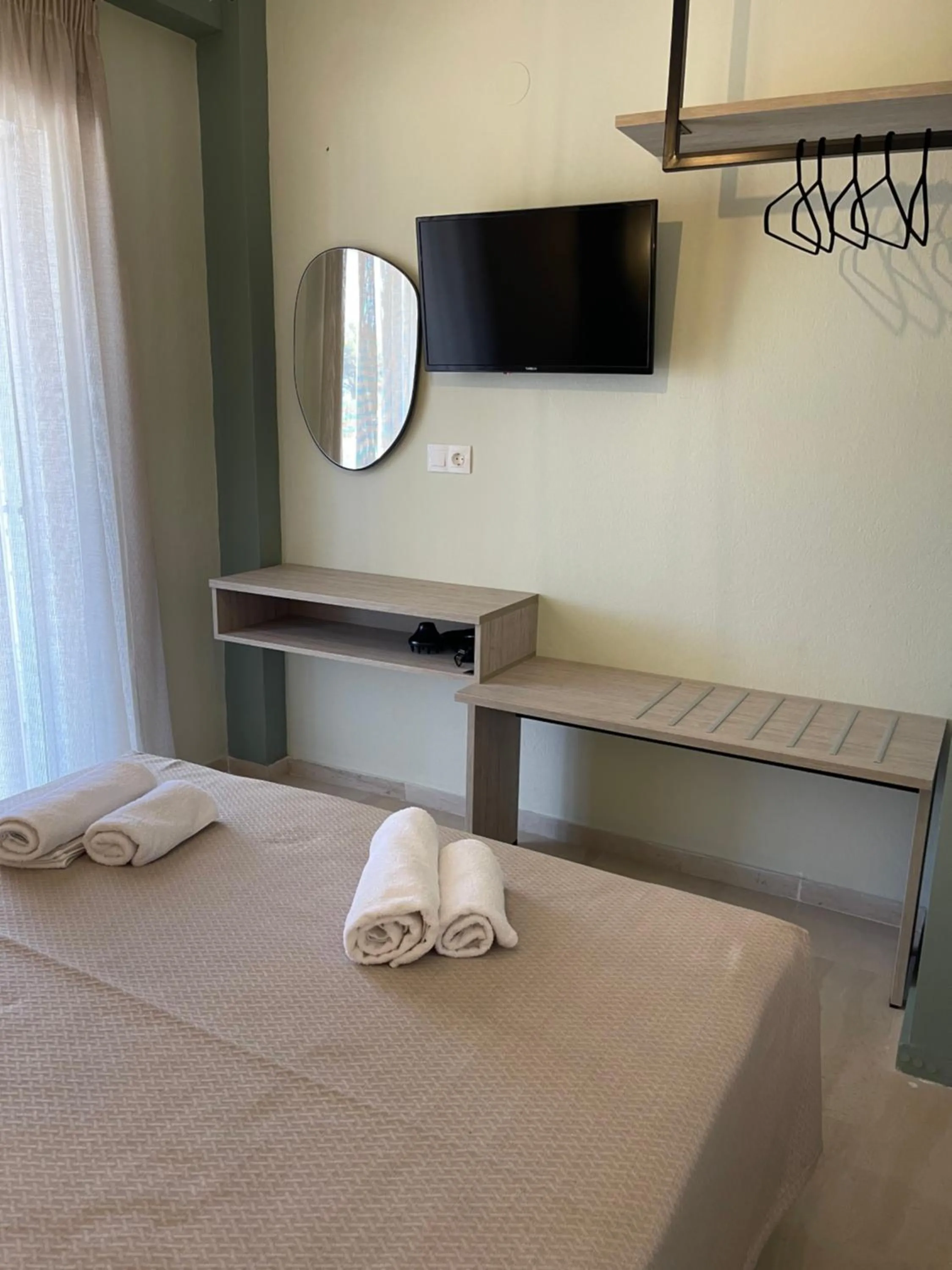 Bedroom, Bed in Garden View Apartments by nikolis
