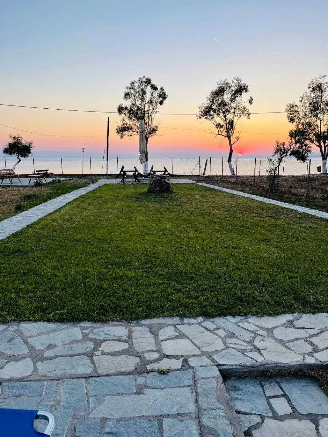 Sunset in Garden View Apartments by nikolis