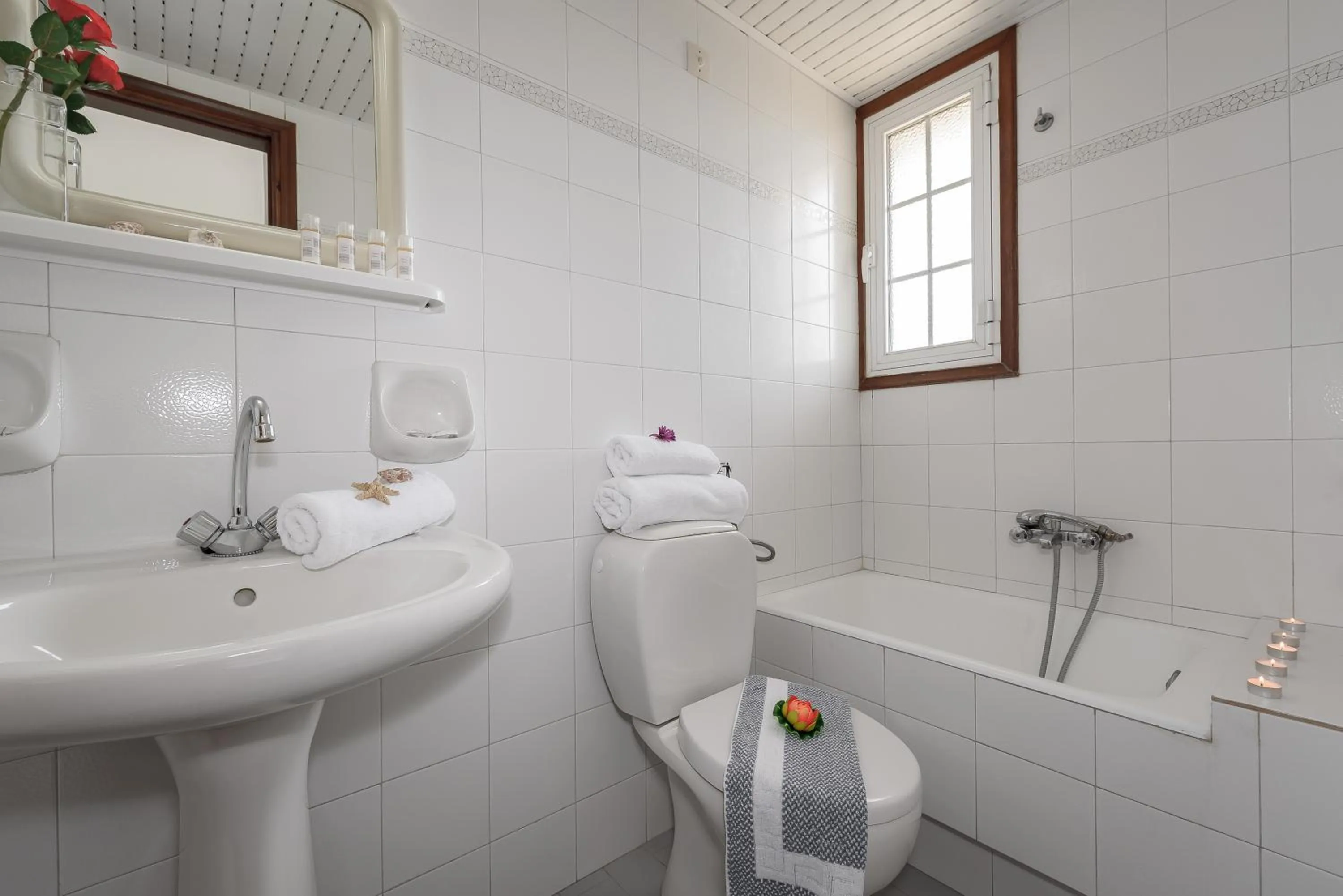 Bathroom in Louladakis Apartments