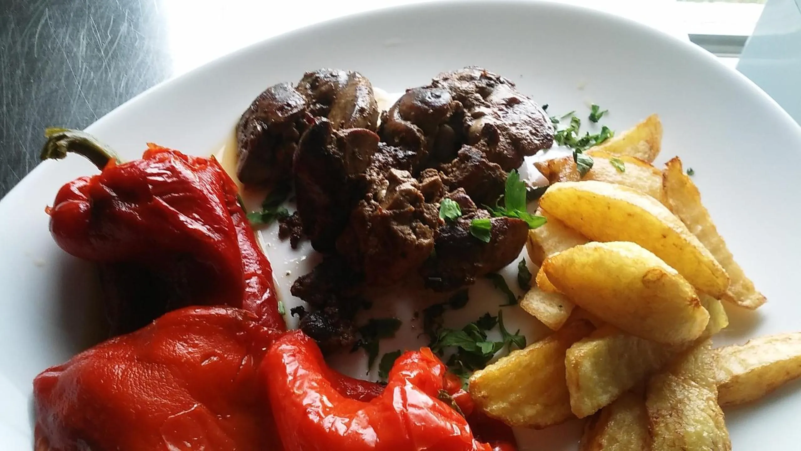 Lunch in Motel Traffic