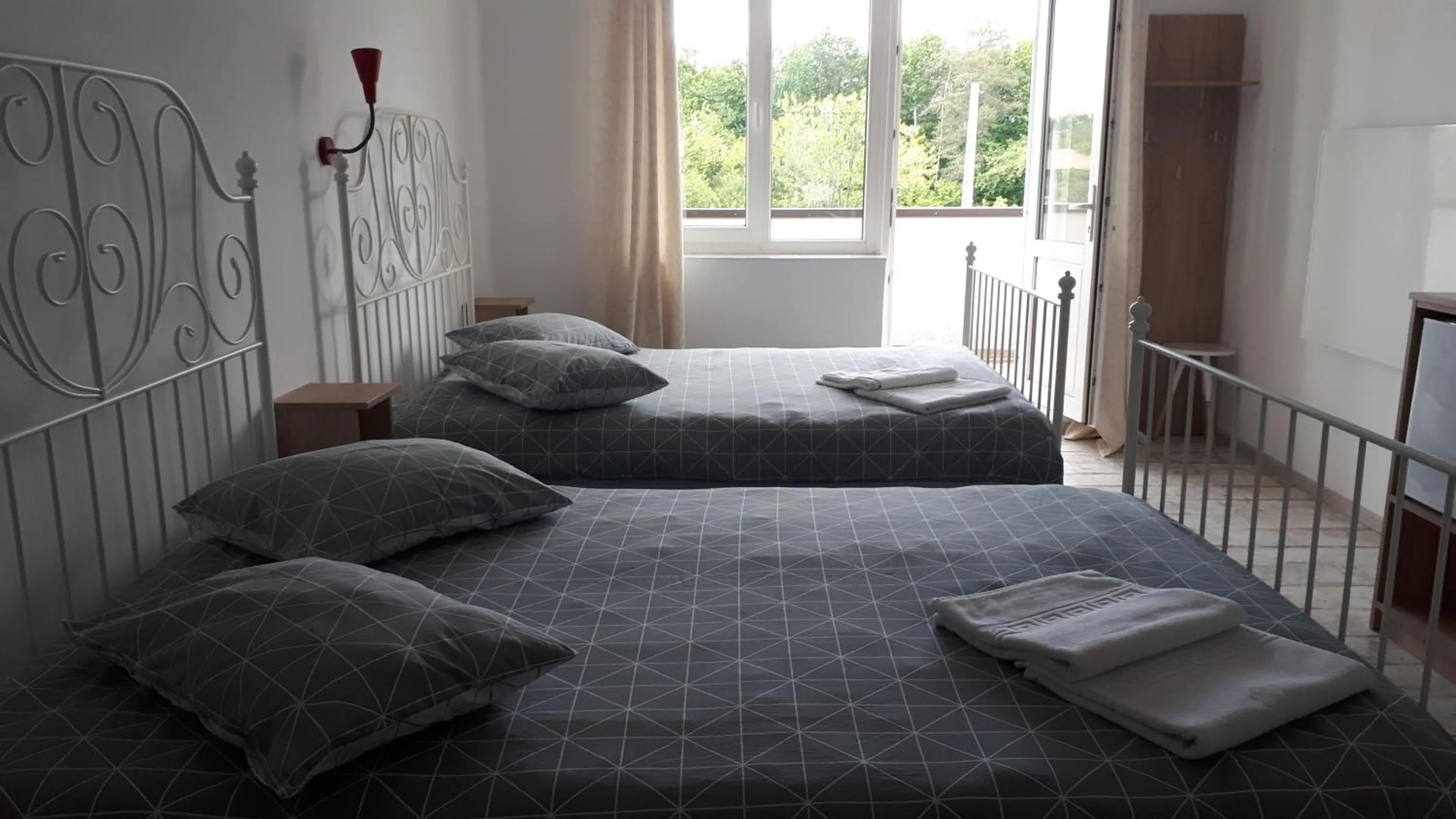 Bed in Motel Traffic