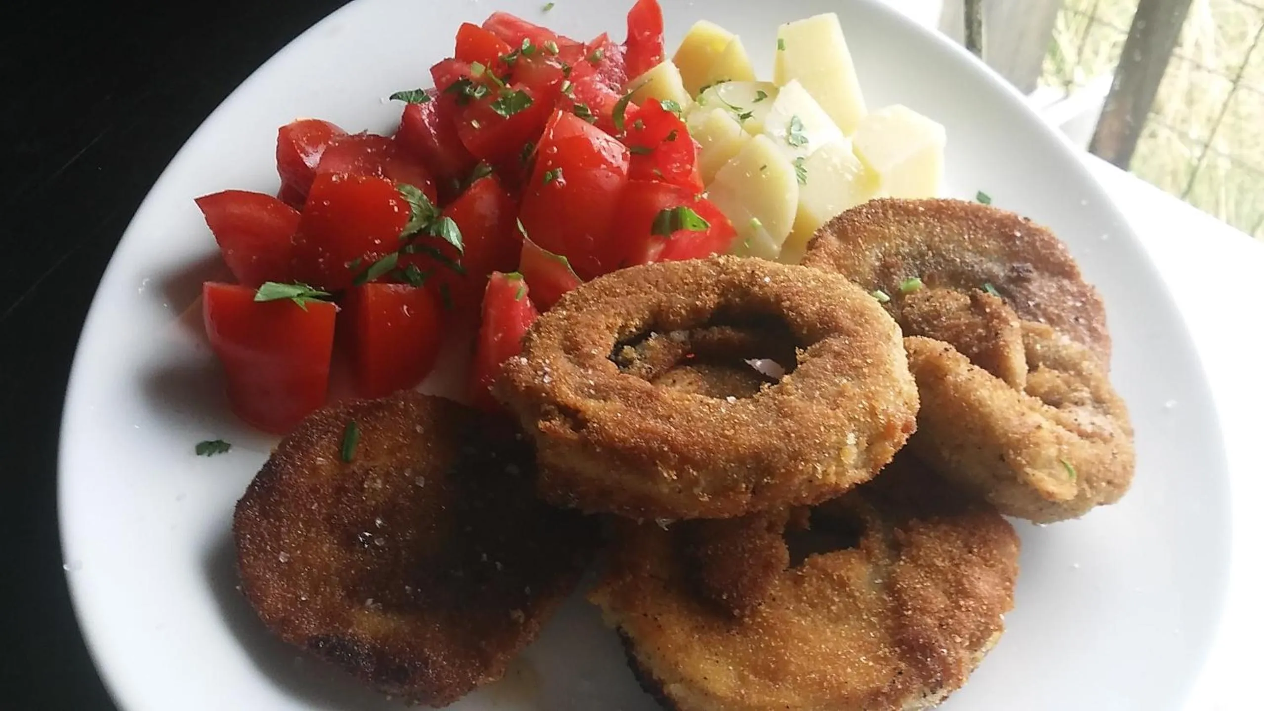 Food close-up in Motel Traffic