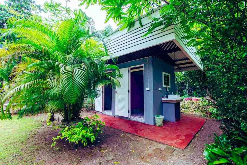 Bananas Resort & Restaurant