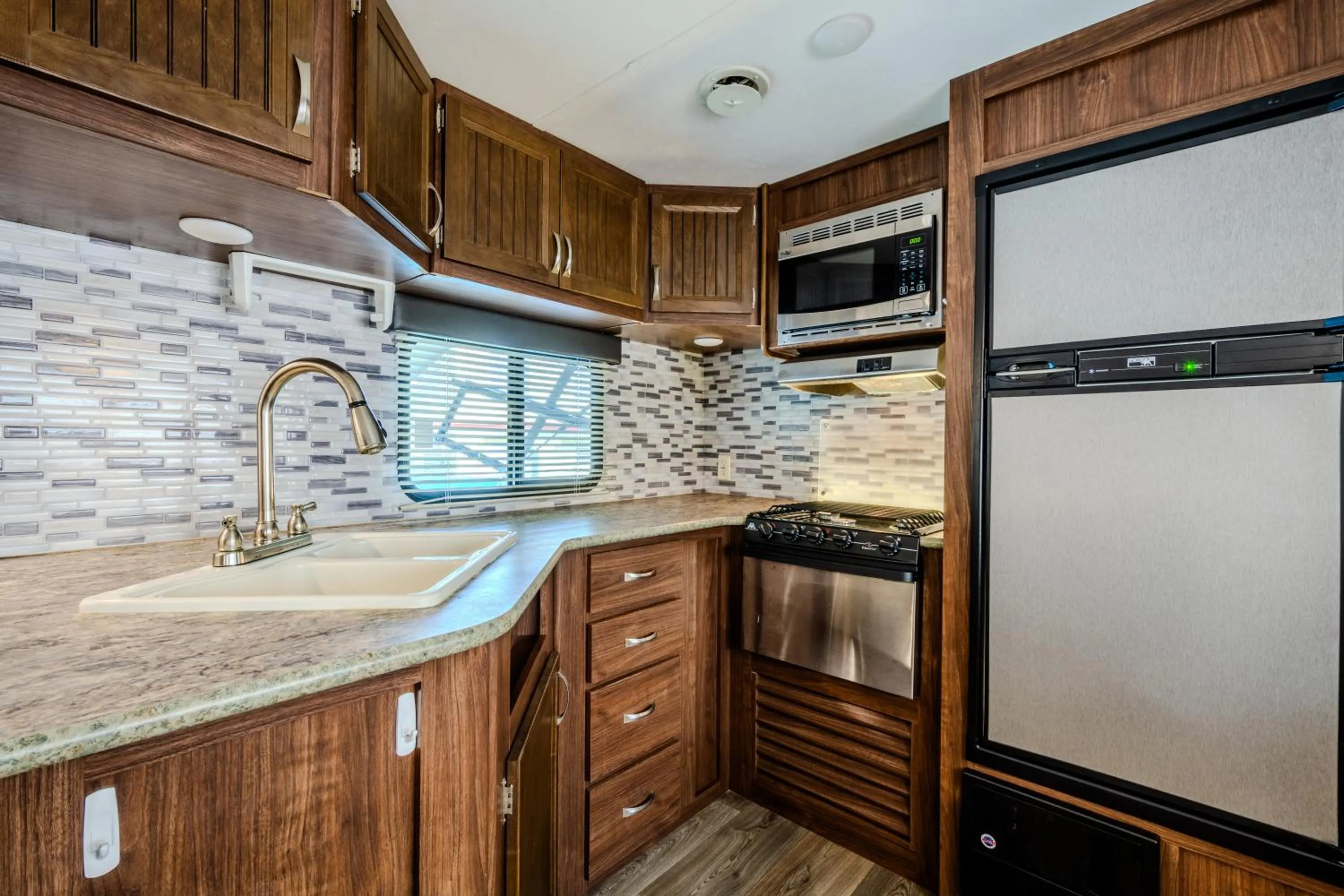 minibar in West Coast Inn's