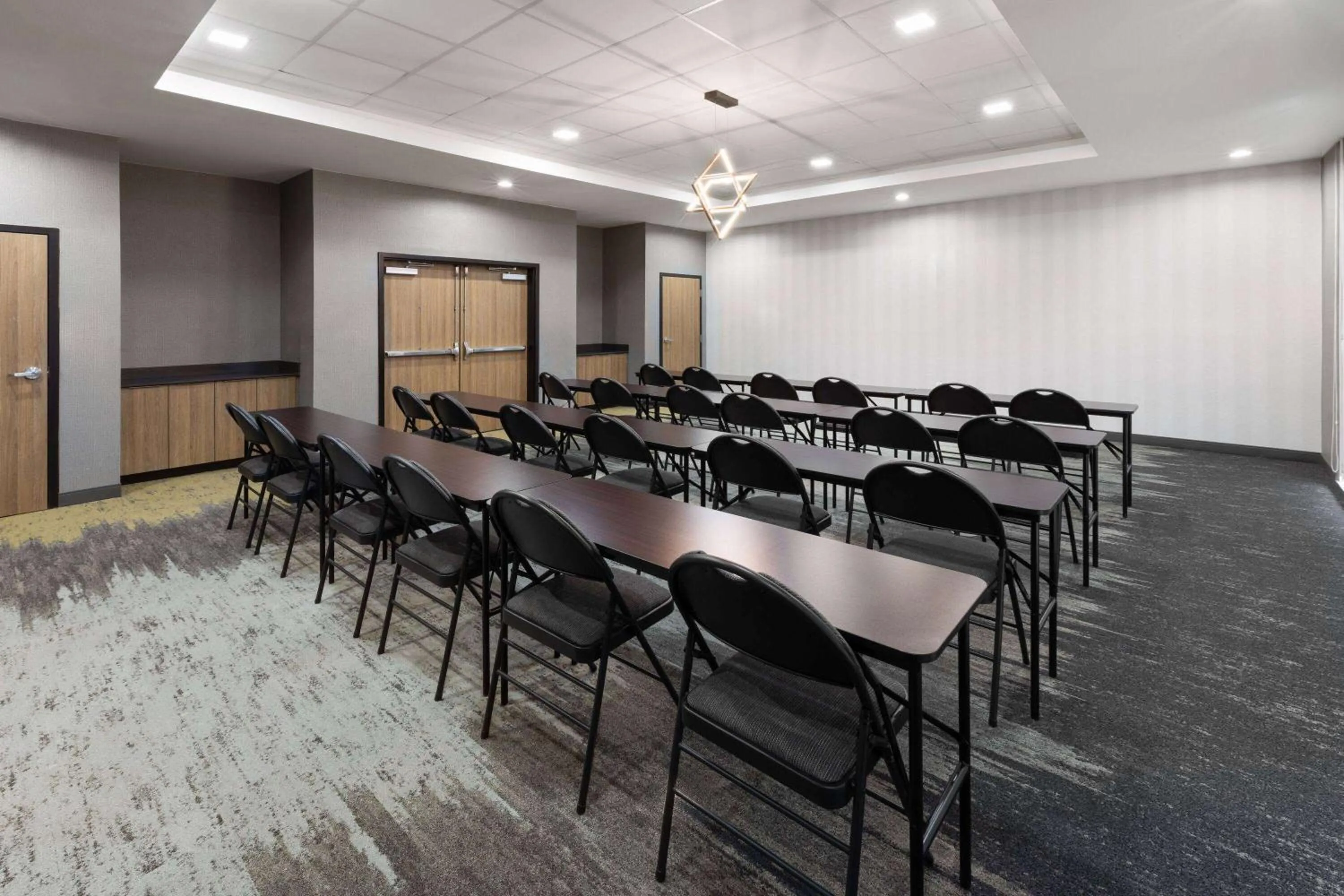 Meeting/conference room in La Quinta Inn & Suites by Wyndham El Paso East Loop-375