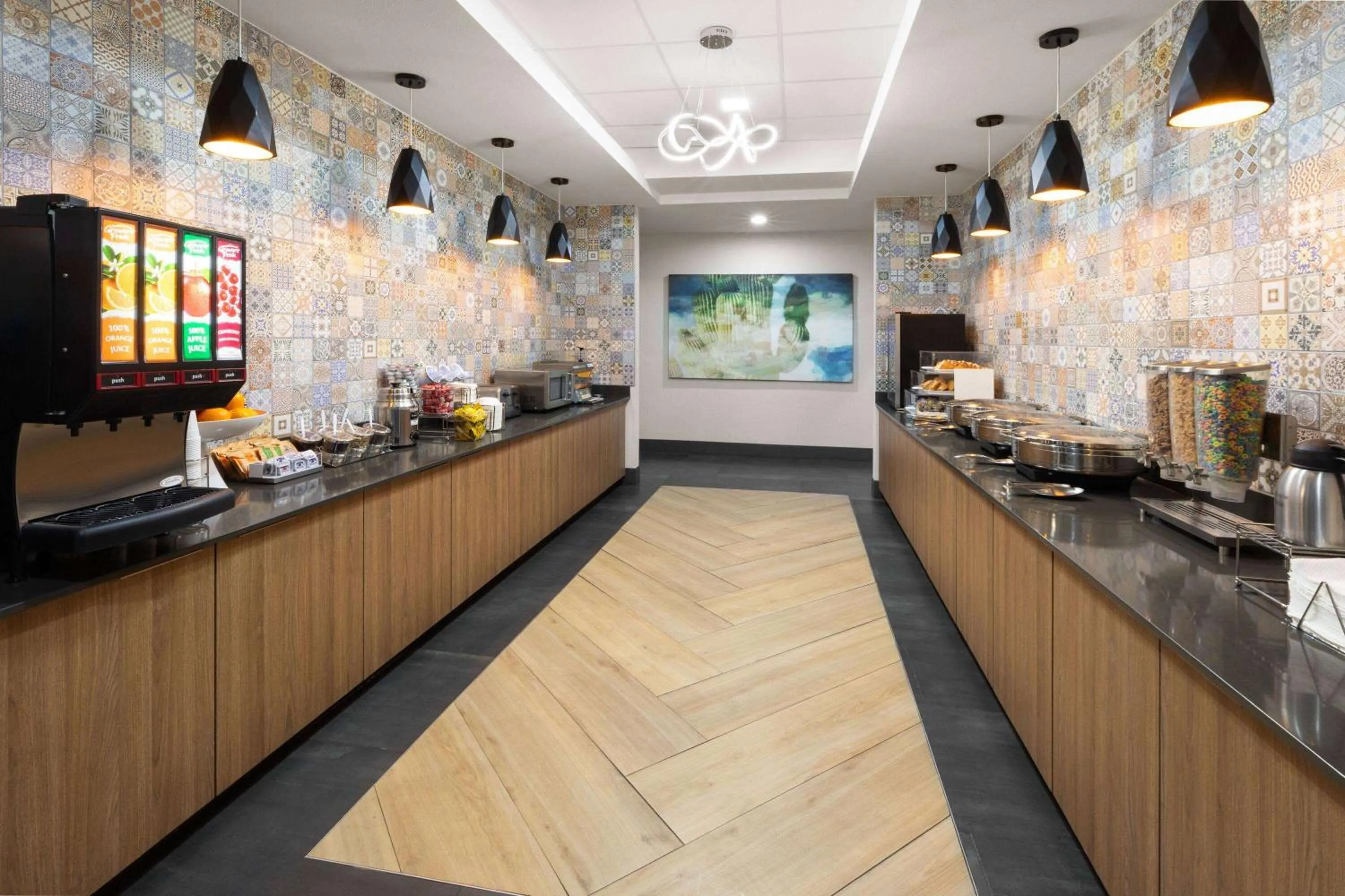 Breakfast in La Quinta Inn & Suites by Wyndham El Paso East Loop-375